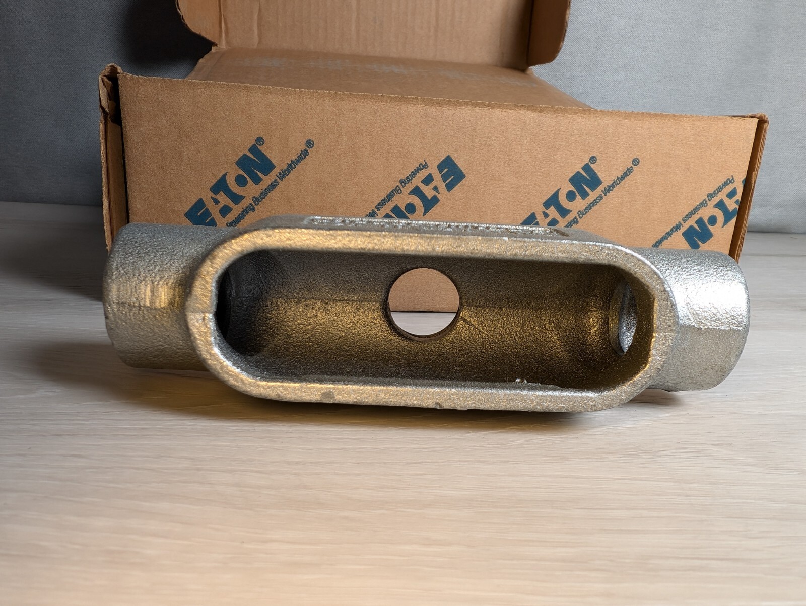 (Box of 5) Crouse-Hinds TB27 3/4″ Iron Form 7 Rigid Conduit Outlet Body NEW