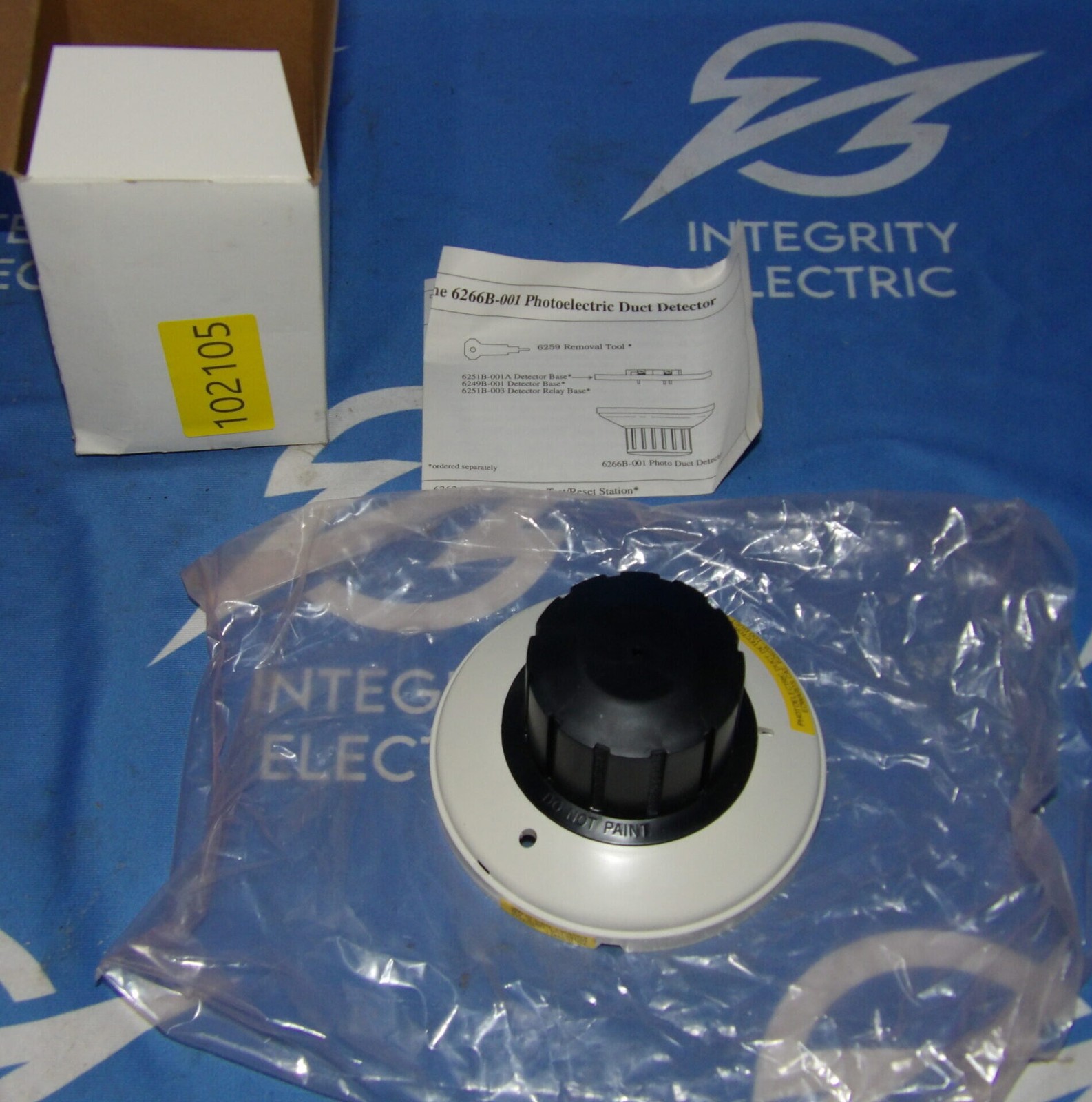 NIB Edwards EST 6266B-001 Photoelectric Duct Smoke Detector Head + 1 Year War…