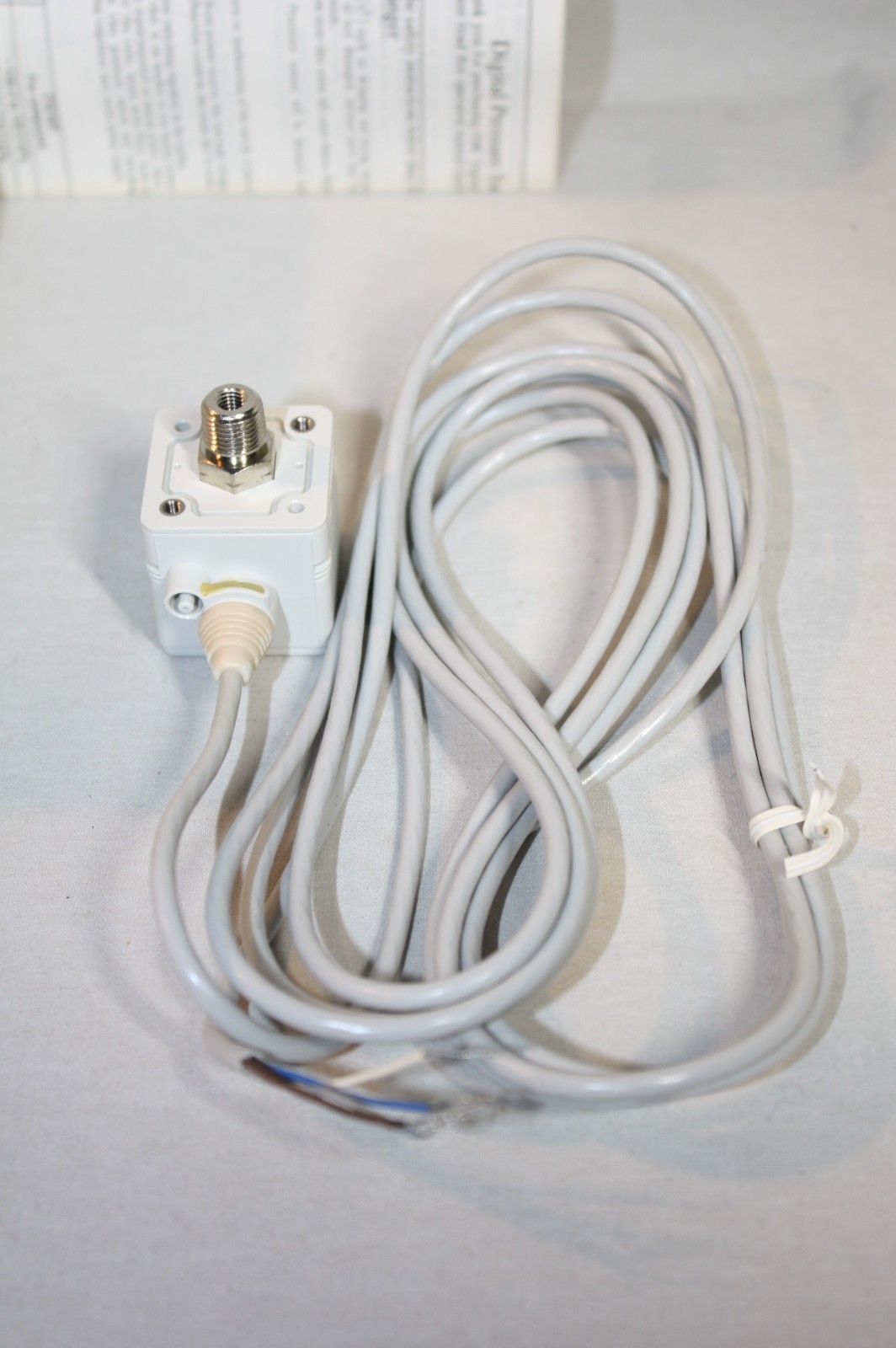 SMC ZSE40-T1-22L VACUUM SWITCH HIGH PRECISION 12-24 VDC!