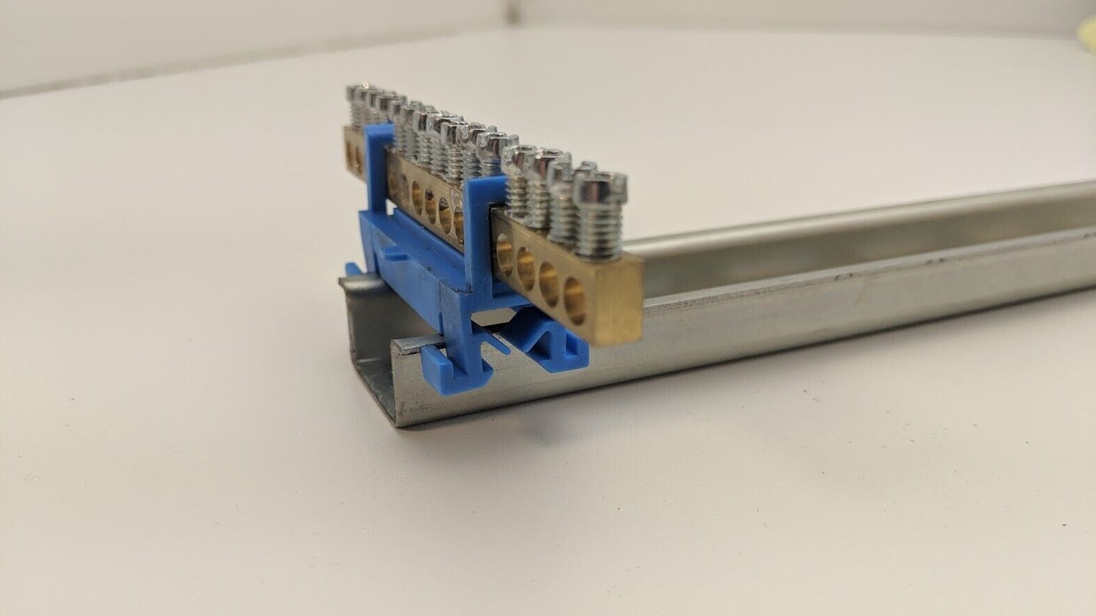 Lot of 2 DIN Rail Mount Brass Ground Grounding Strip 15x 4AWG Copper Wire