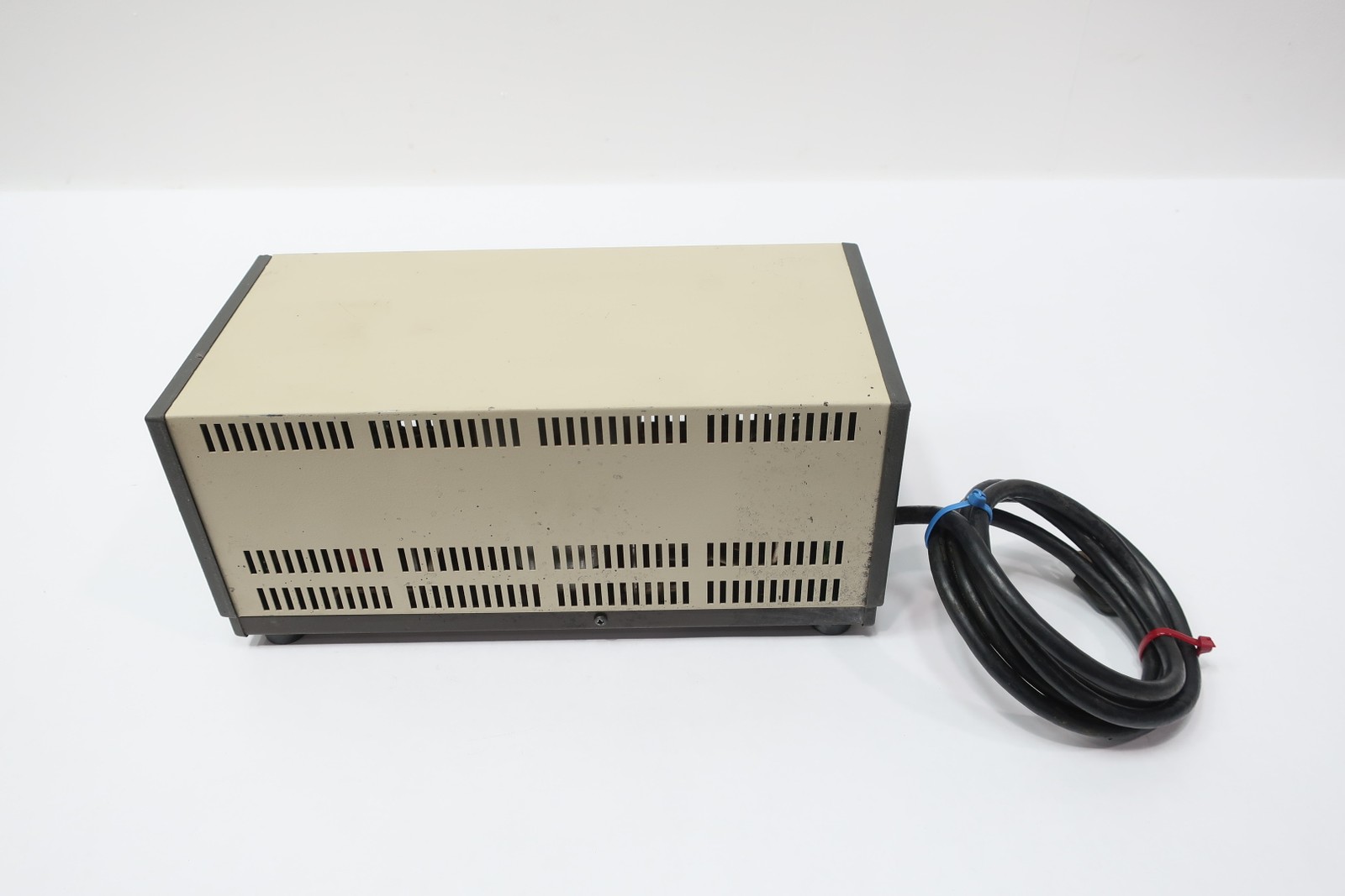 Topaz 01706-01P3 Line 2 Power Conditioner 4.6a Amp 120v-ac