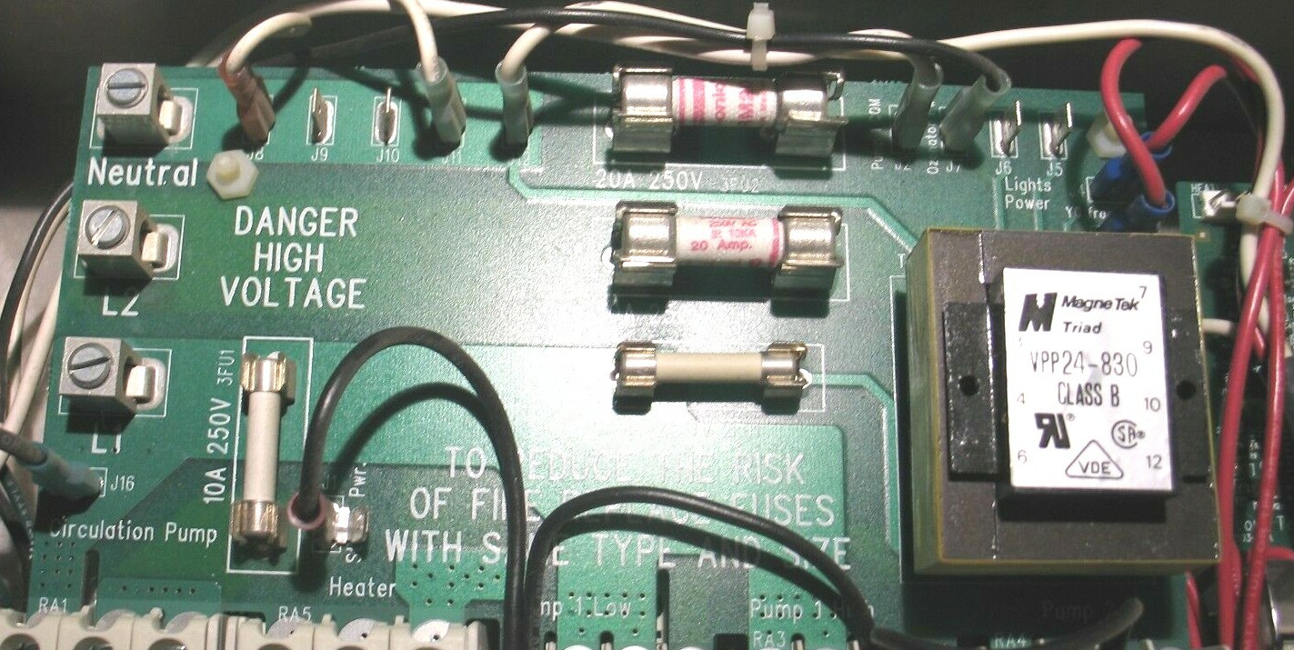NEW MITSUBISHI M01048 TYP 1 OZONATOR / PLC / PUMP / HEATER CONTROLLER P8019
