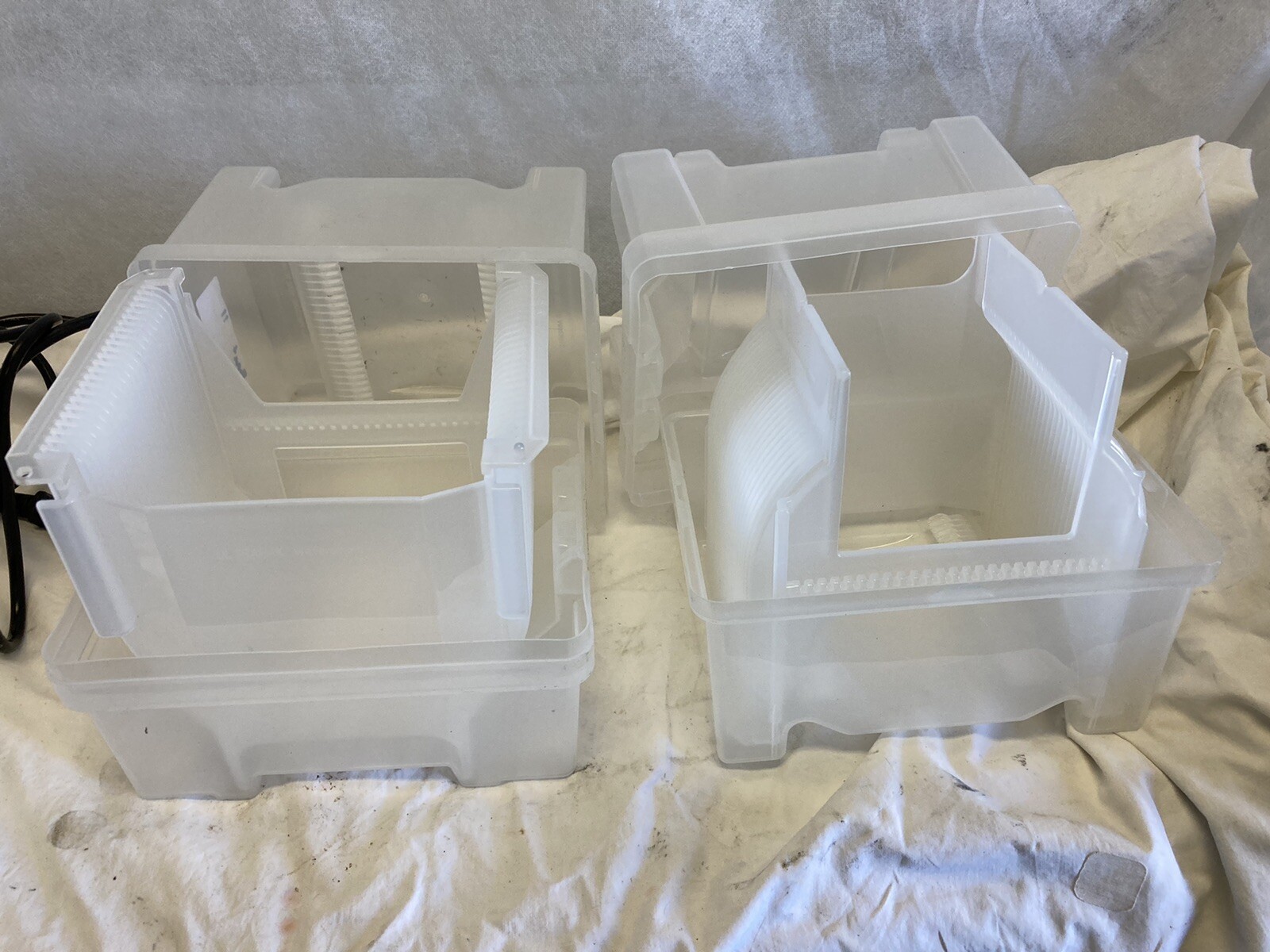 Entegris Ultrapack 150mm shipping box and Silicon wafer holder (QTY2)
