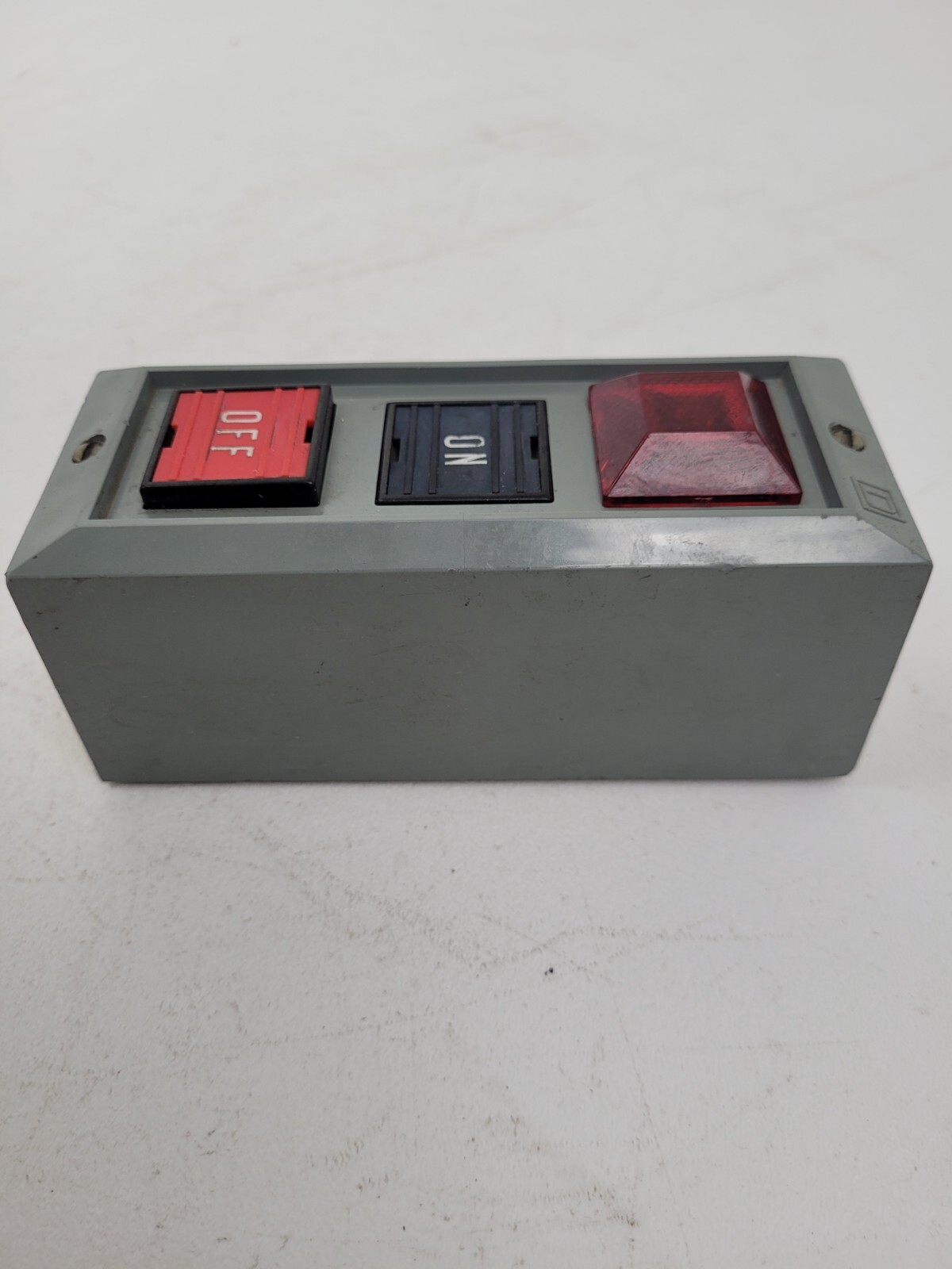 9001BG311 Square D On Off Illuminated Push Button – Next Day Option
