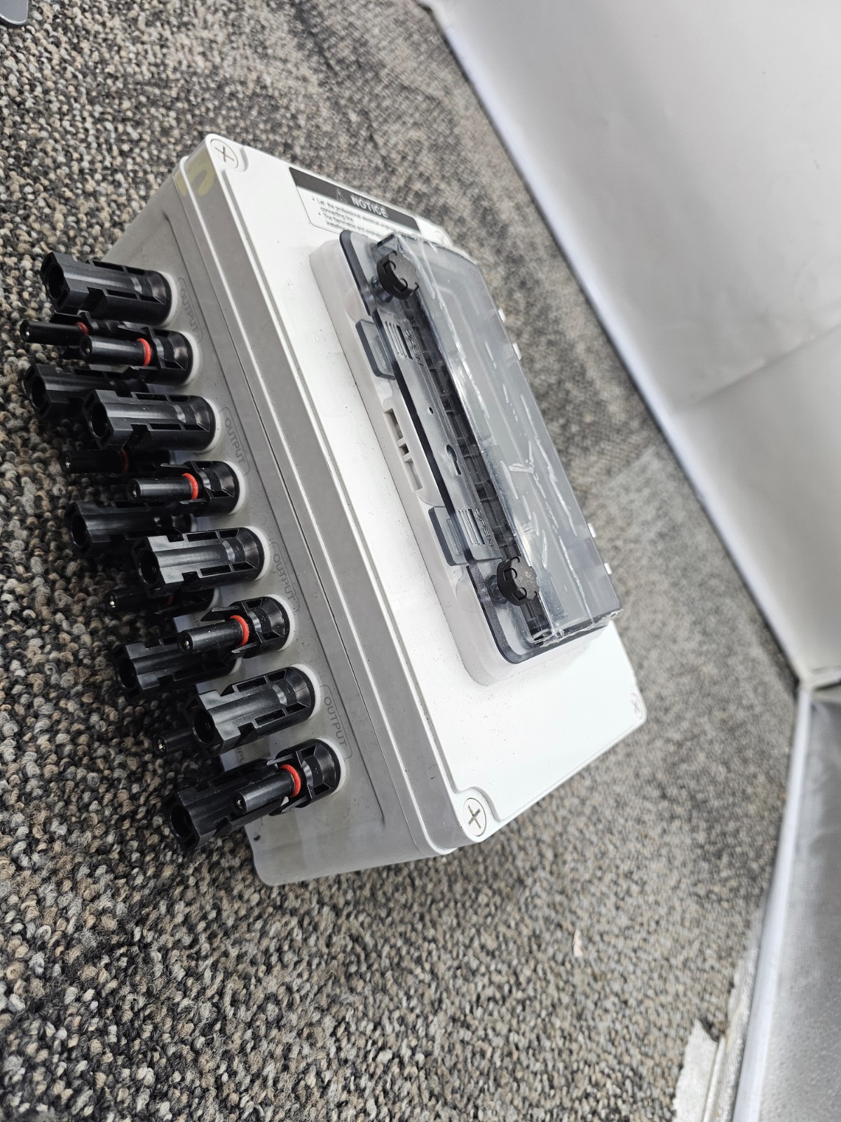 DIHOOL On&Off One Life Distribution Box IP67 IEC60529 EN60529 For Solar