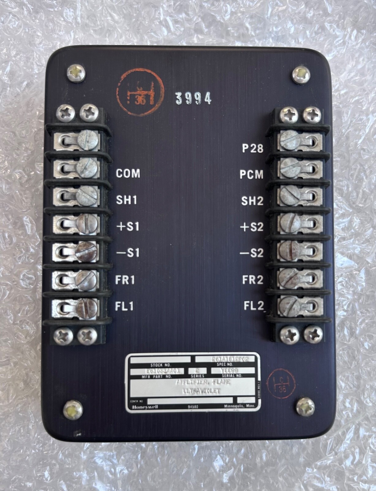 Honeywell EG1033AA01 P/N : GE261A1812P02 UV flame amplifier detector Y8899