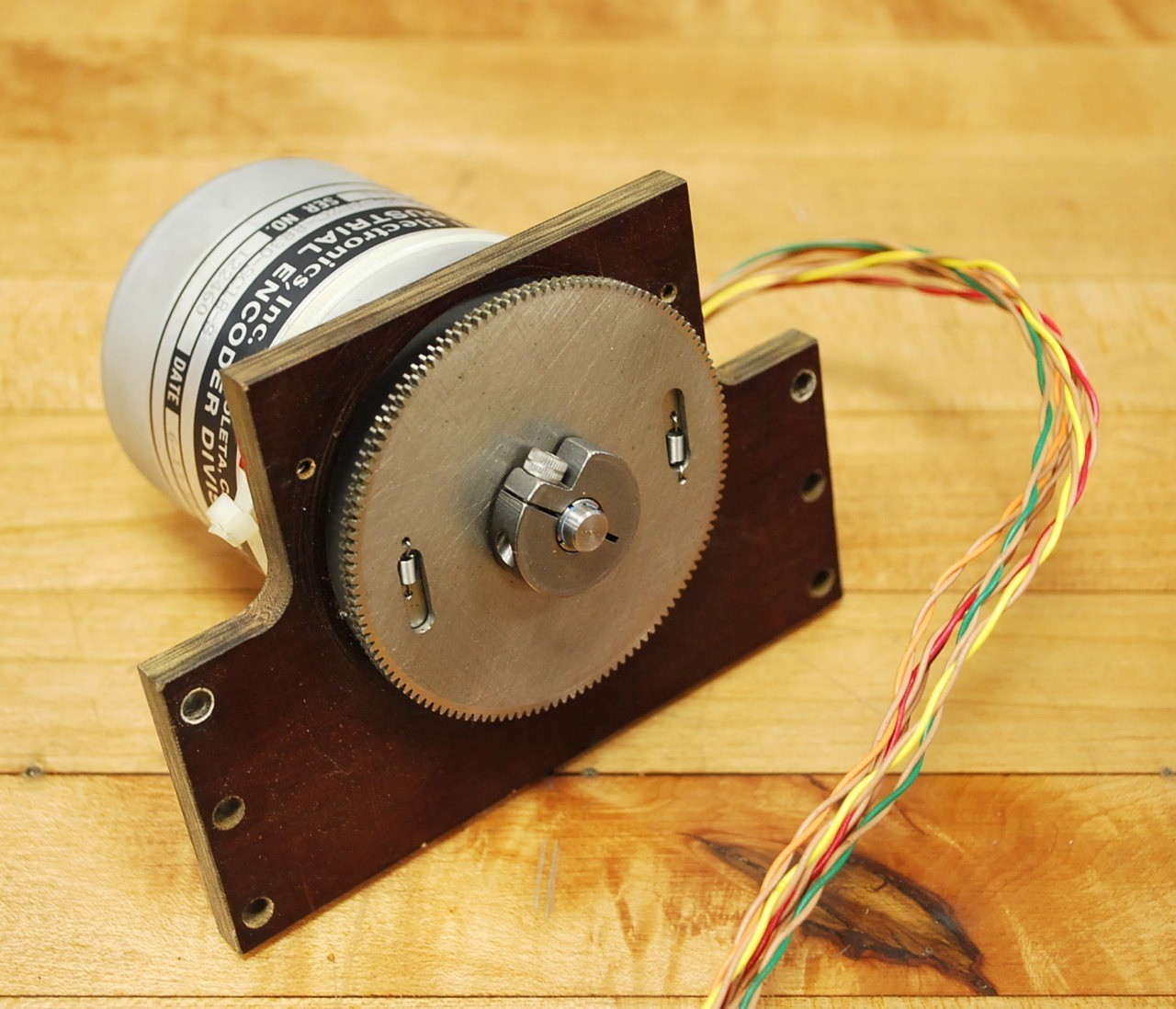 BEI Model # L25G-12.000-M5-ABZC-8830-SC18-S Encoder – USED
