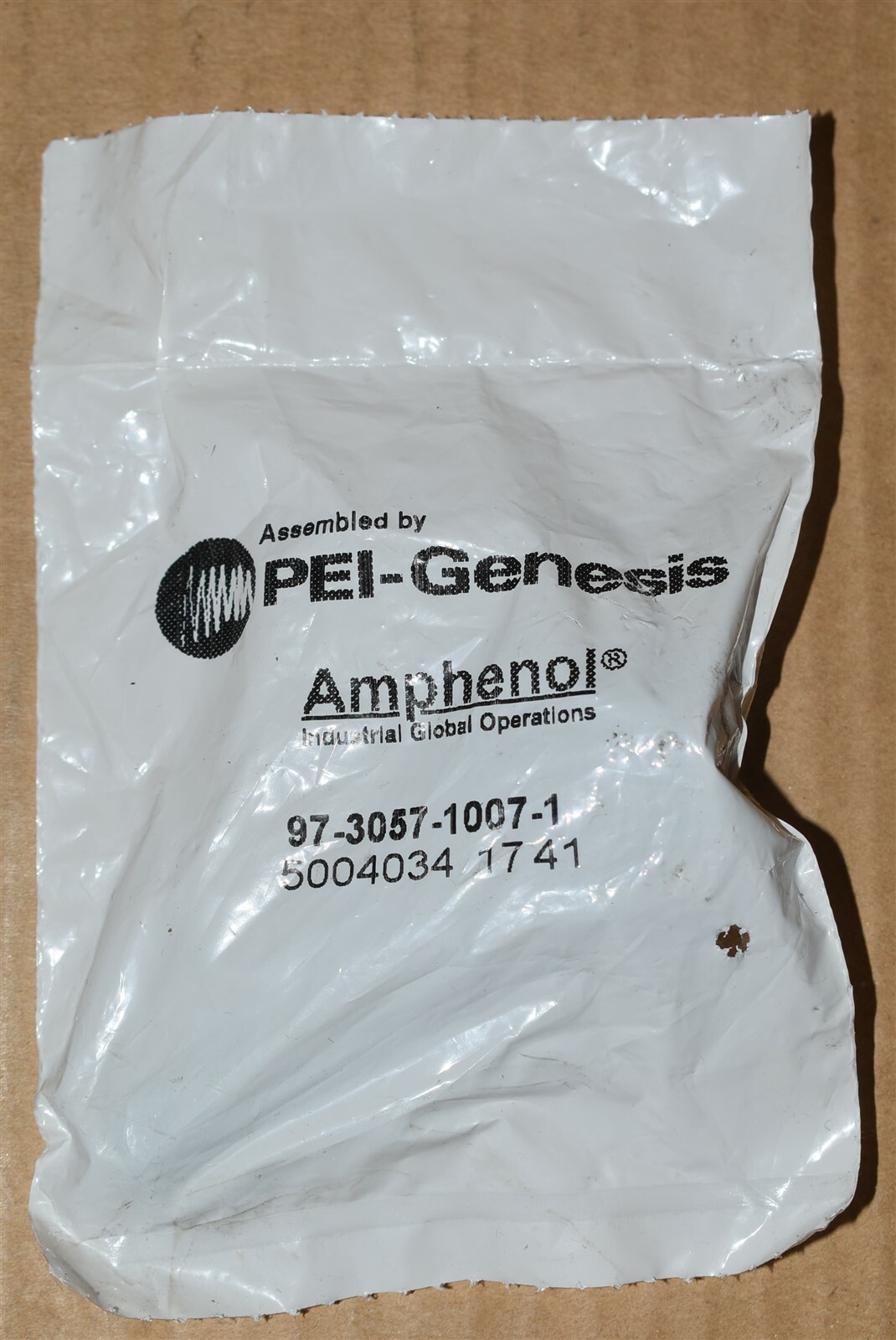Amphenol Circular Connector 97-3057-1007-1 New in Factory Packaging