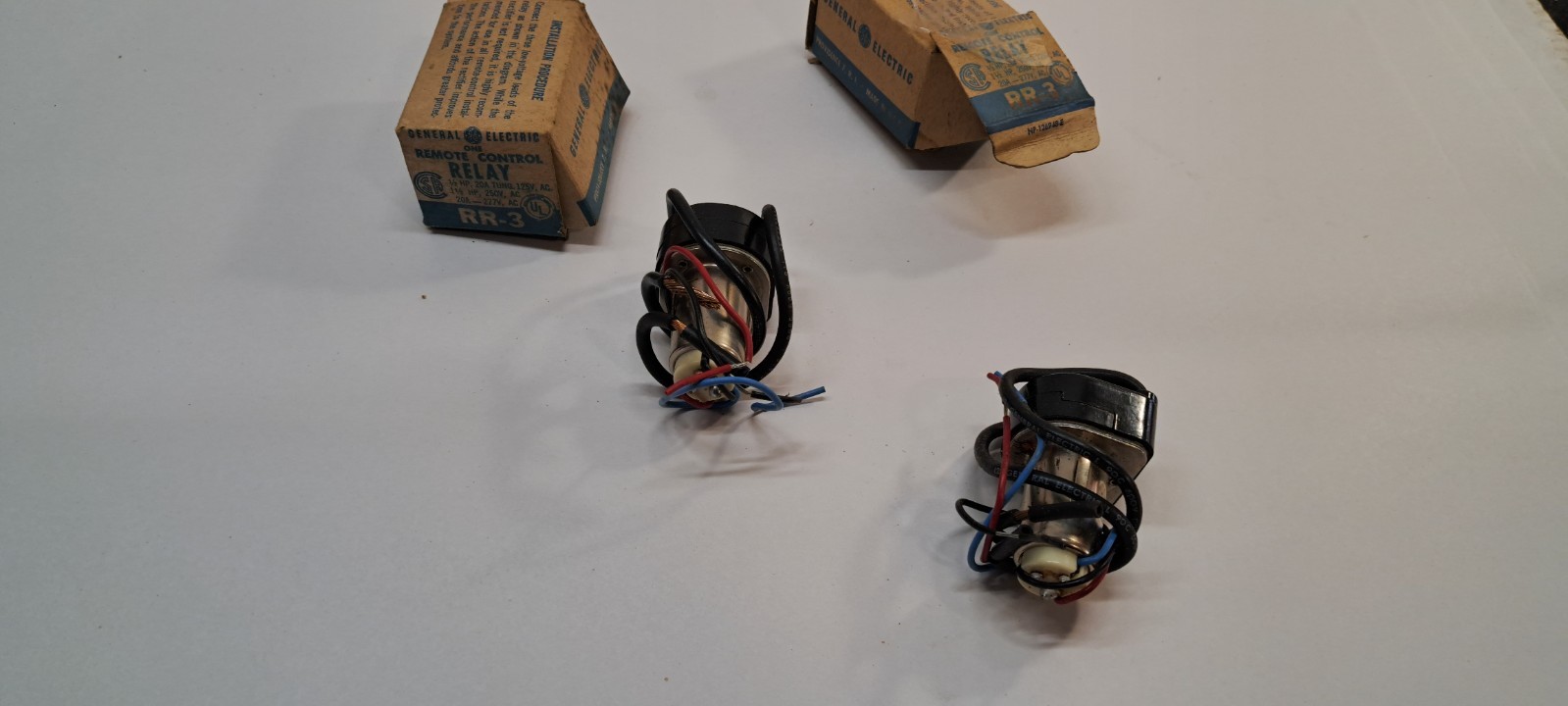 lot of 2 GE Low voltage Relay RR3