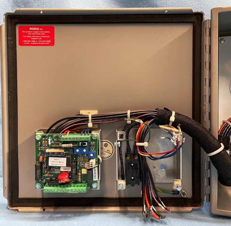 RODIX FEEDER CUBE FC-99 PLUS 121-8580 240 VAC 50/60 HZ