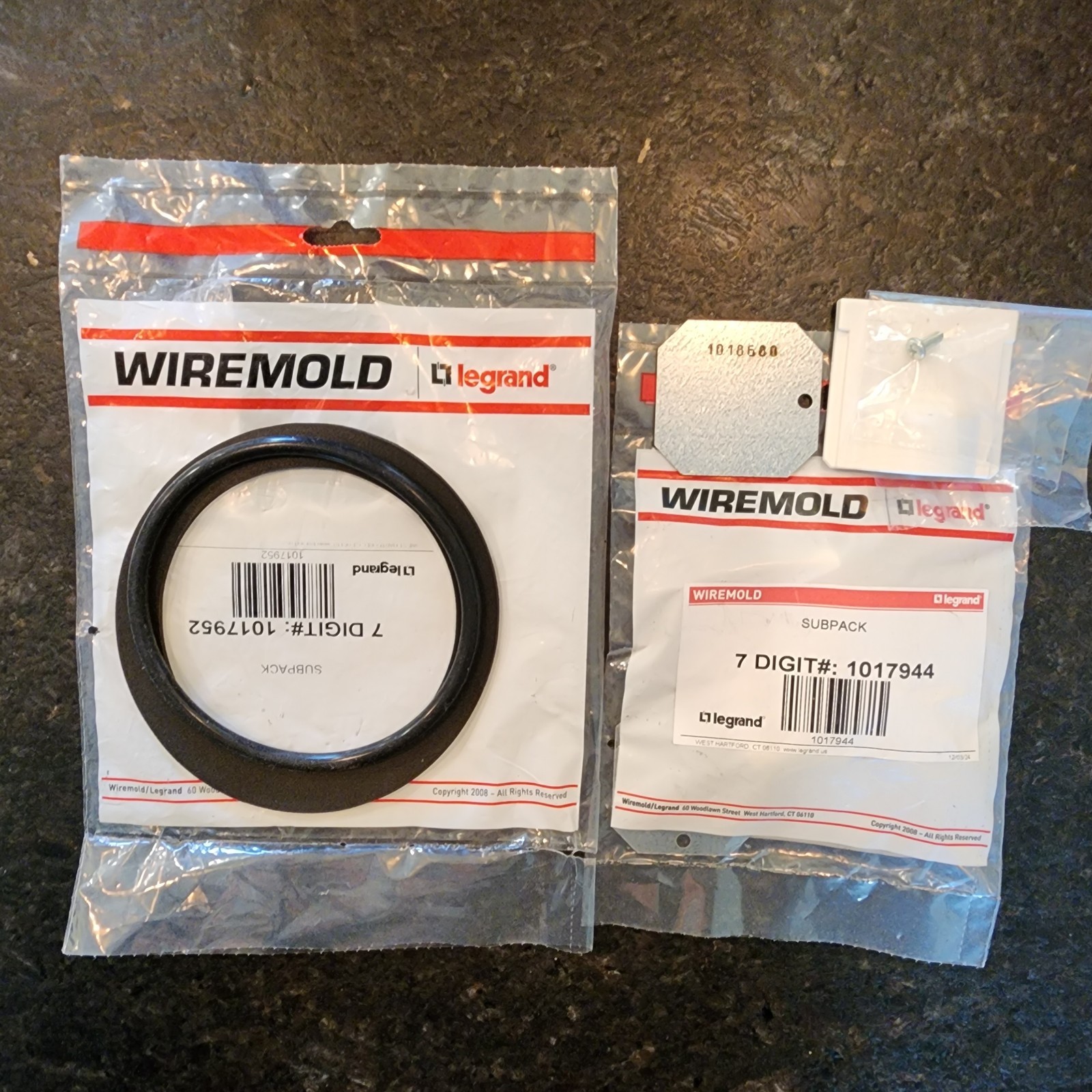 Wiremold Legrand 4ATCAA Evolution Poke-Thru floor device 4″ Brushed AL Aluminum