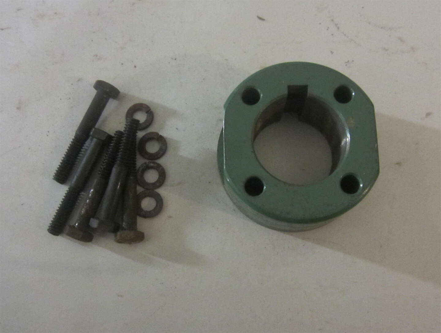 Woods Size 6, 1-3/8″ Bore Spacer Hub, Model 6SC-H x 1-3/8, New