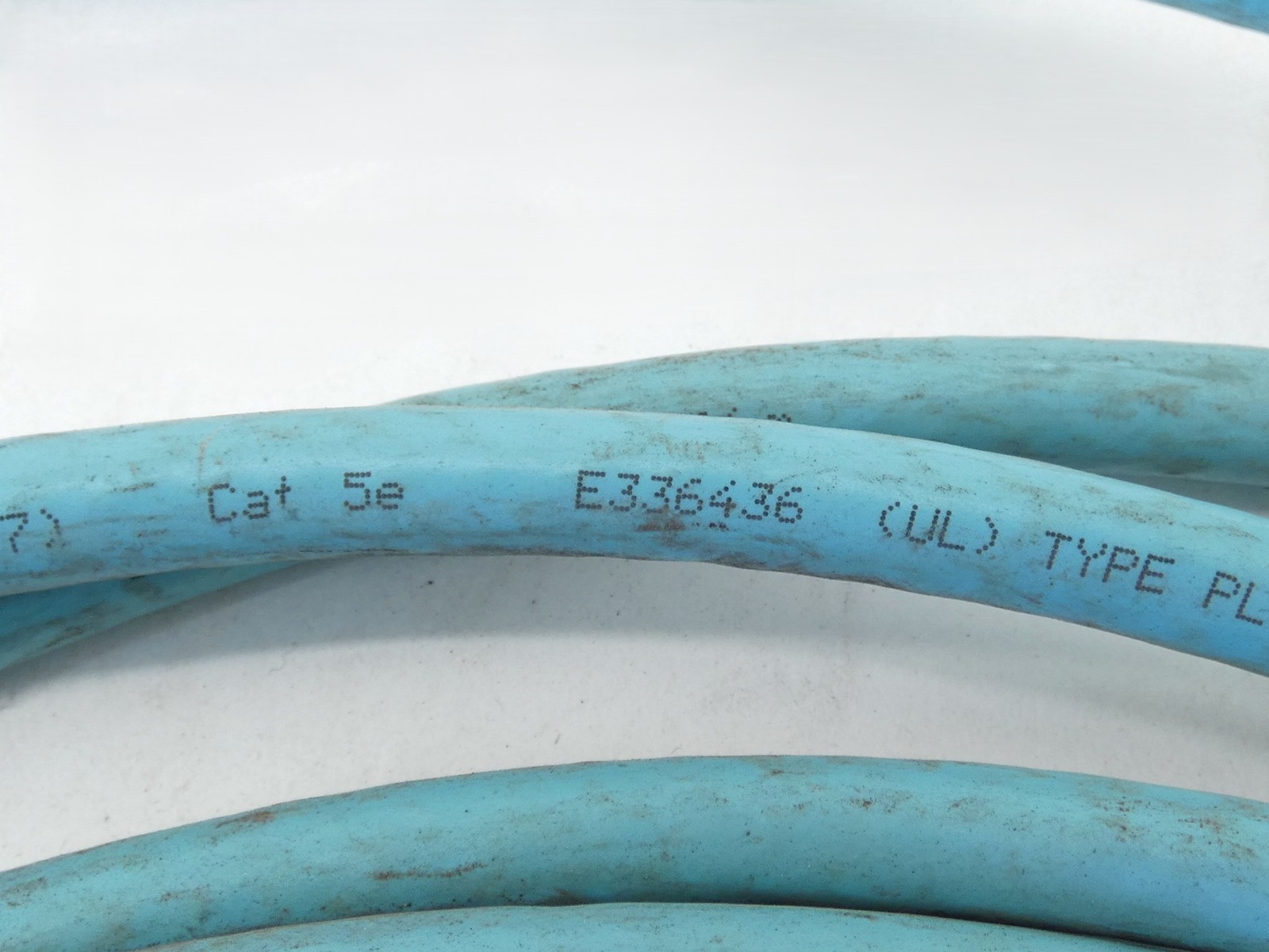 Lutze Electronic E336436 Cat5e Ethernet Cable 600V