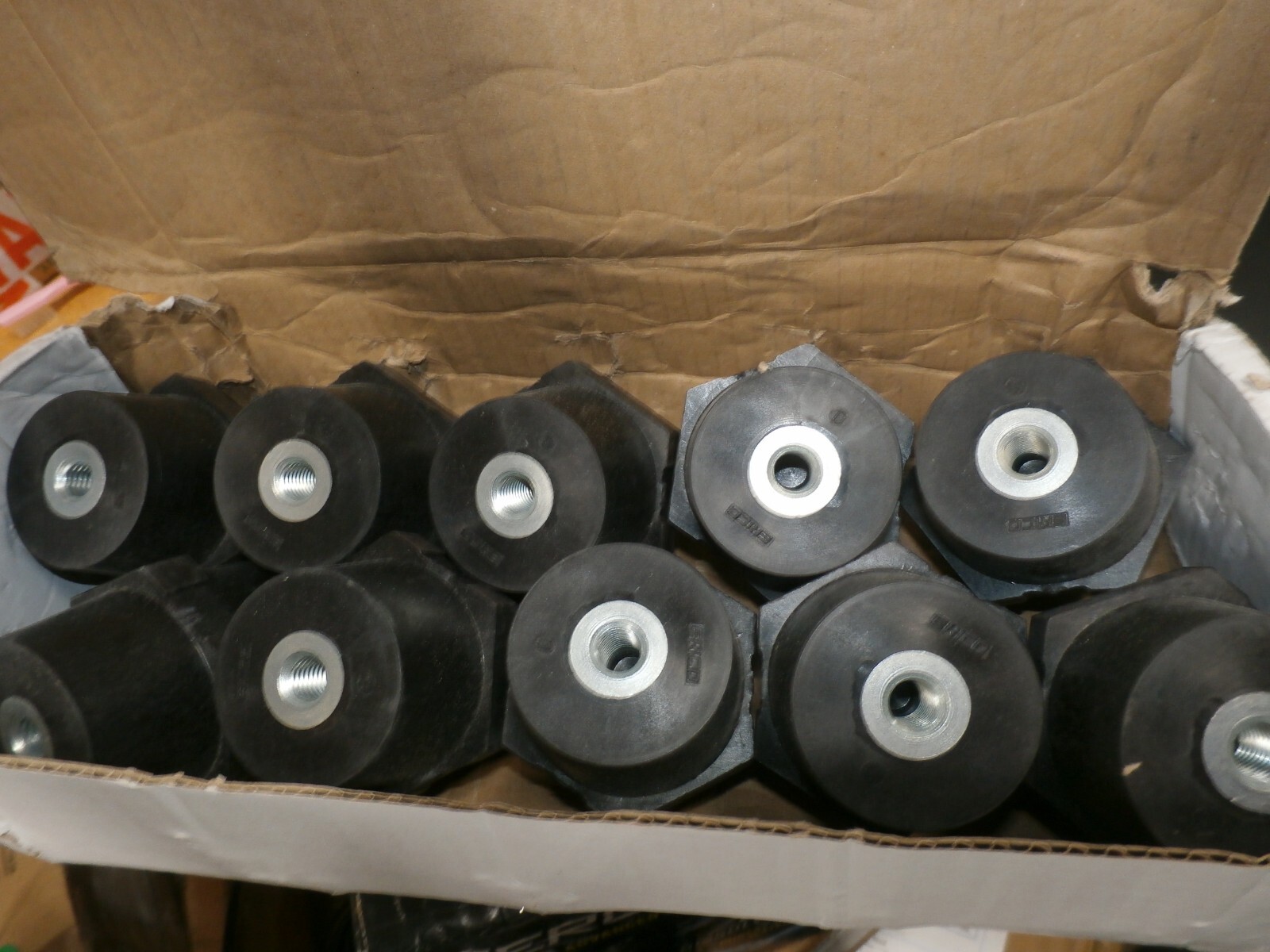 10Pack NVENT ERIFLEX Stand-off Insulator Item #: 0044313 Cat #: ISOTP80M12