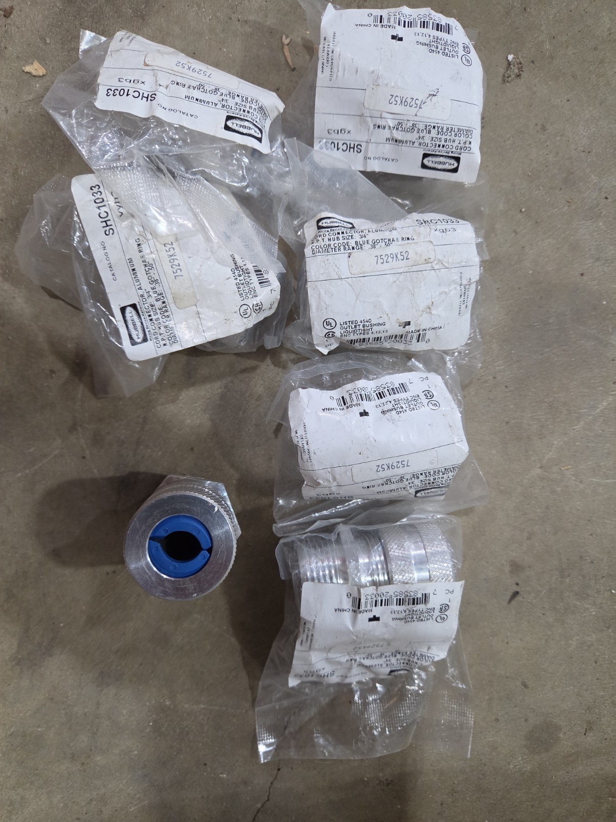 Hubbell SHC1033, 3/4″, 0.3 to 0.5″, Straight Male, Cord Connector, 7 Pk. A103