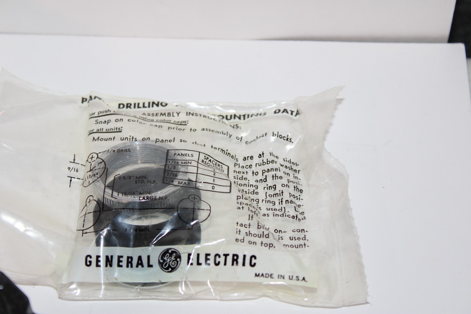NEW IN BOX GENERAL ELECTRIC CR2940UC213A2 HD OILTIGHT INDICATOR LIGHT
