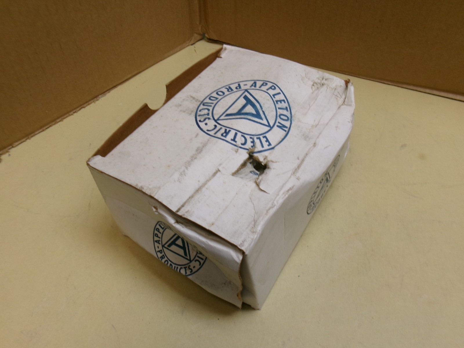 Appleton FDS-1-75, 3/4″ Mall Iron FS-FD CS Dev Box