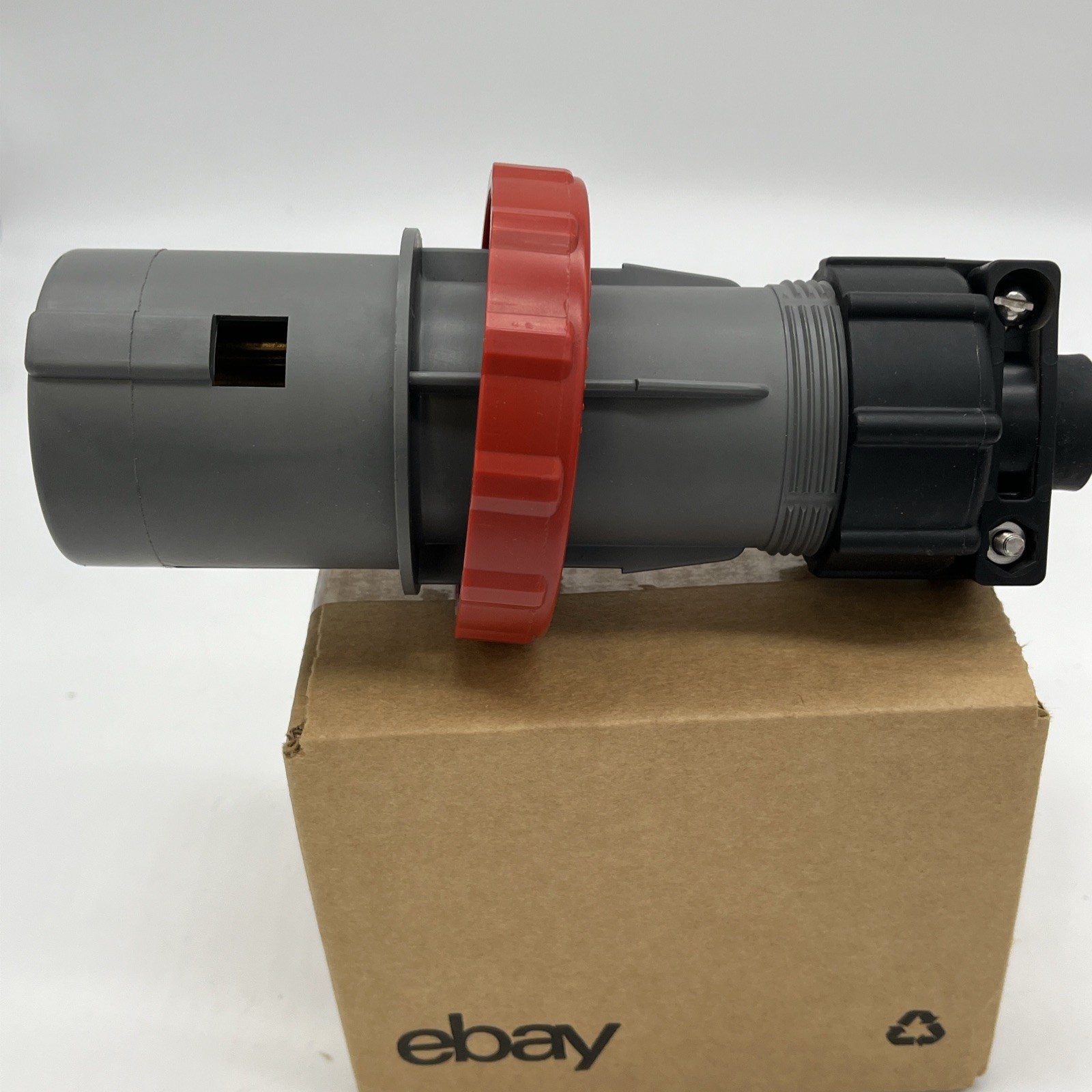 ABB THOMAS & BETTS 634MP4XT Reefer Plug 60A 480VAC 3/4 I.D. Cable Bushing