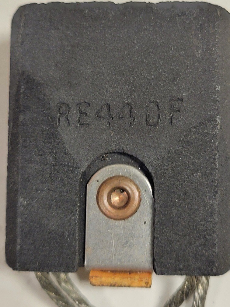 Qty 2 Reliance Electric 404844-DF RE44DF Carbon Motor Brush New .5 x 1.25 x 1.5”