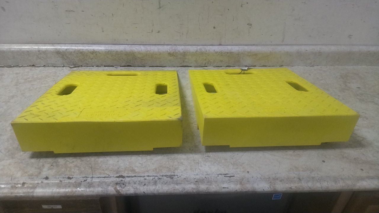 Checkers UHB4045 4-1/2 In Maximum Cable Diameter Yellow Modular Hose Bridge
