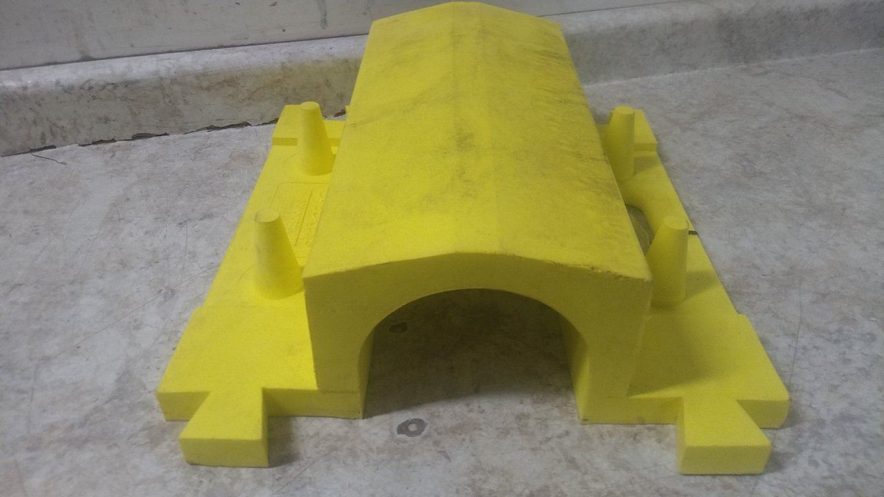 Checkers UHB4045 4-1/2 In Maximum Cable Diameter Yellow Modular Hose Bridge