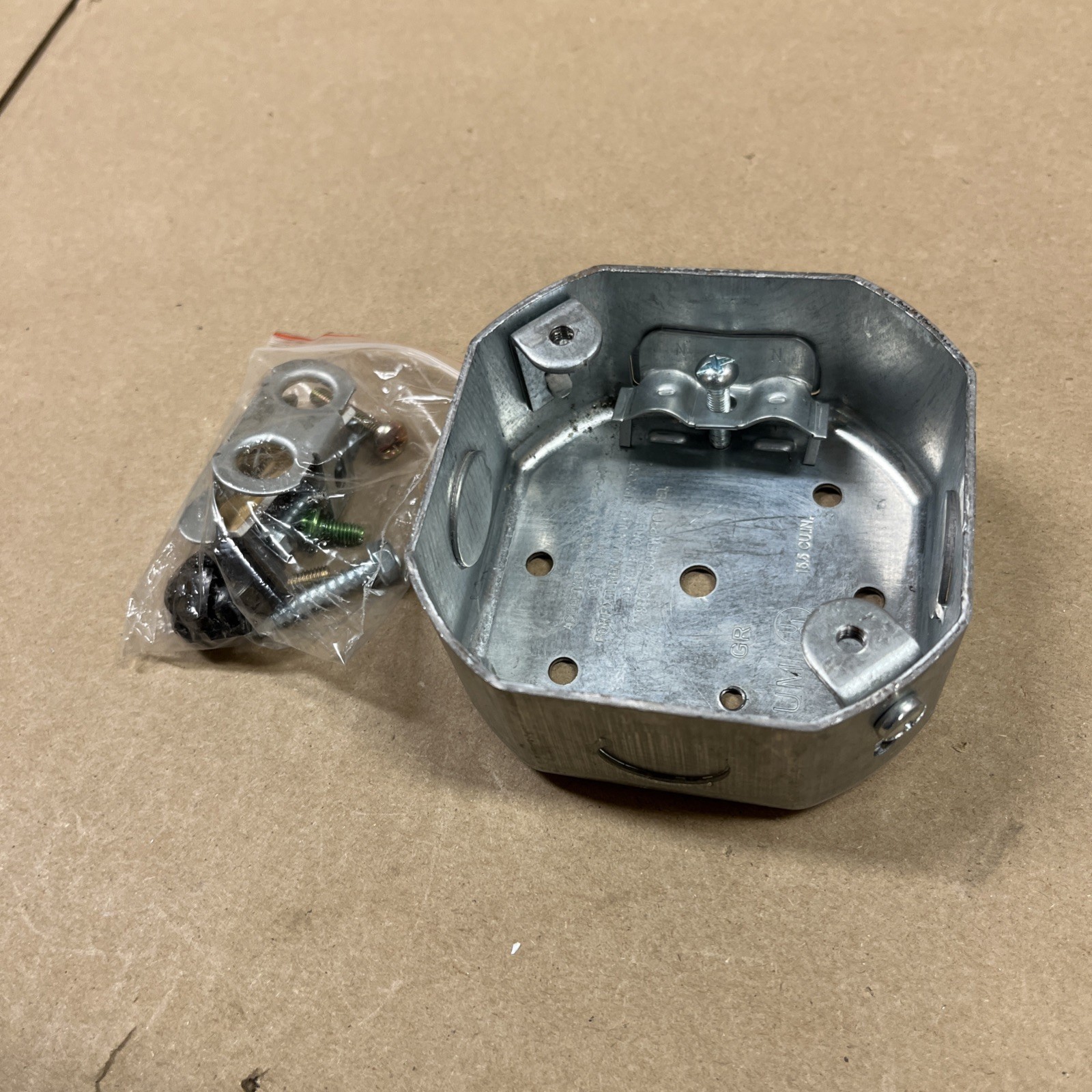 EMERSON FFS561L / FFS561LD 4″ Octagonal Ceiling Fan Box 1-1/2″D (NEW IN BOX)
