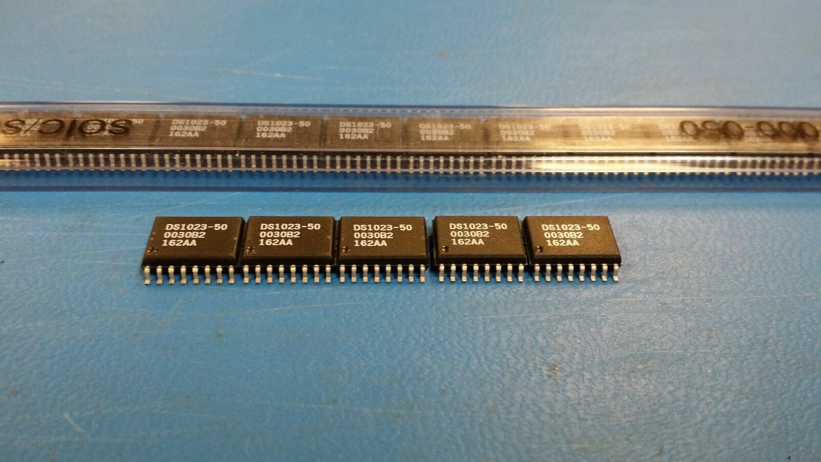 (45) DS1023S-50 Active Programmable Delay Line 1-IN 0.5ns ABS 127.5ns MAX SOIC16