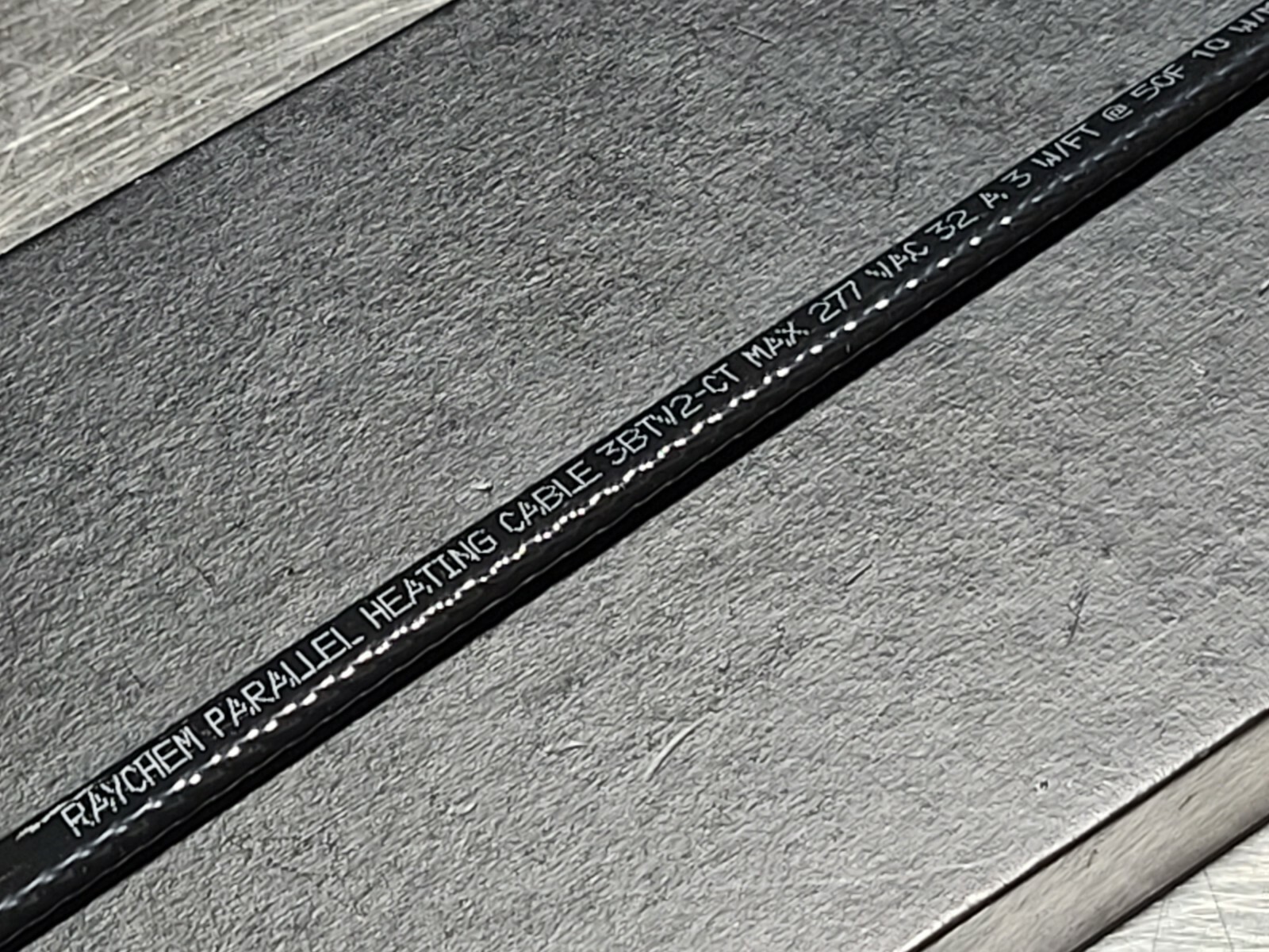 nVent Raychem 3BTV2-CT Self-Regulating Heating Cable 3 Watts/Ft 200-277V /1ft