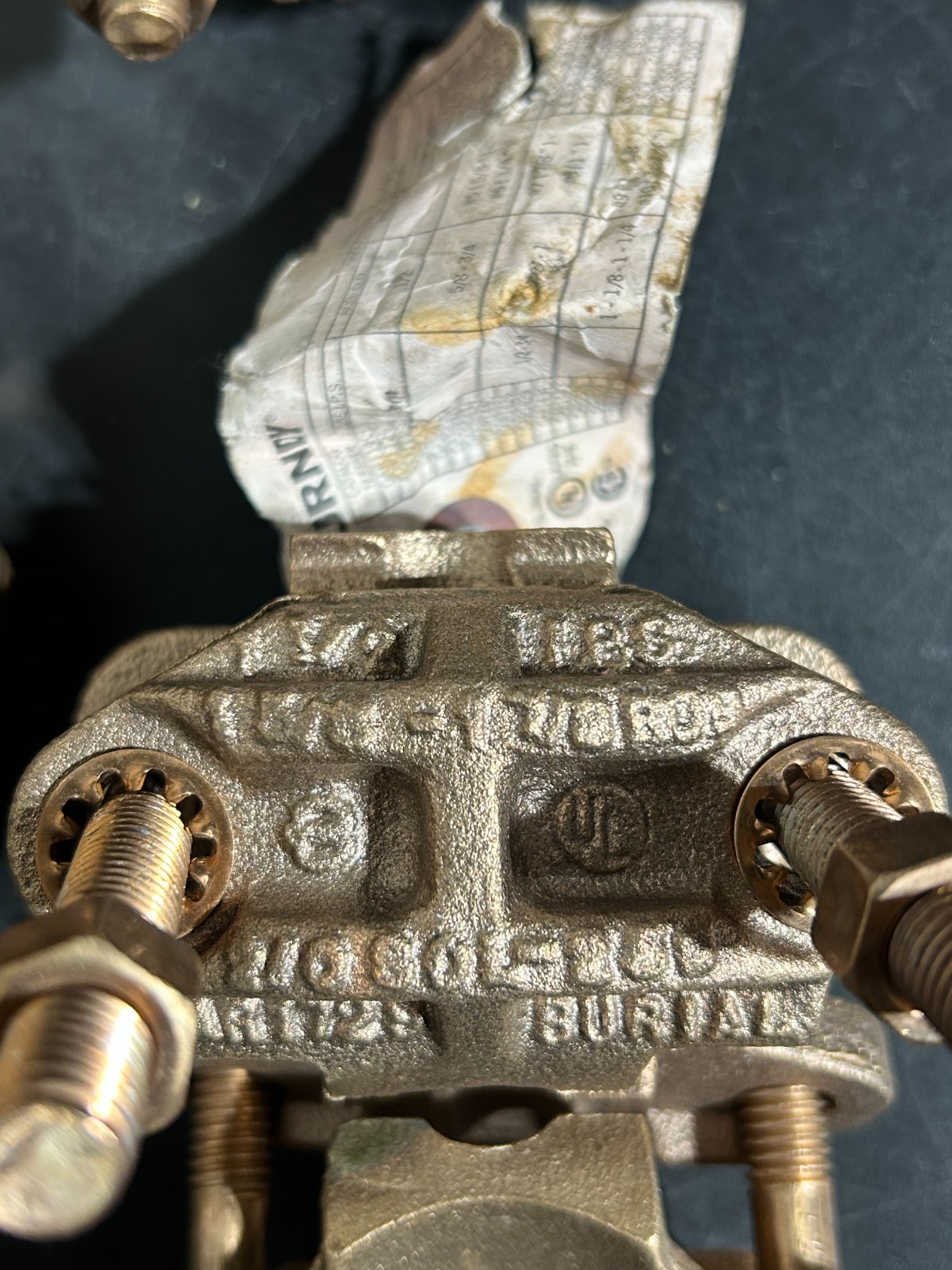 BURNDY GAR 1729 1-1/2″ Pipe GROUND CONNECTOR *MADE IN USA* QTY (1)