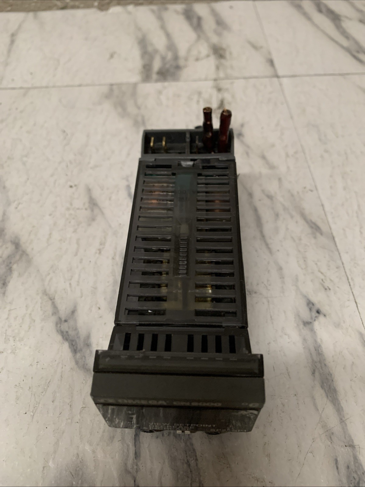 Omega Engineering, inc. CN9111 Temperature Controller CN9000A