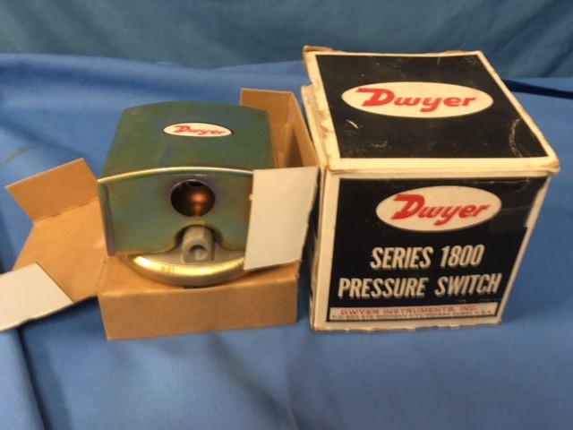 Dwyer Series 1800 Pressure Switch