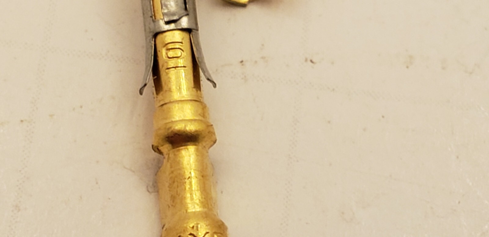 TE CONNECTIVITY 66107-3 CIRCULAR CONNECTORS, GOLD PLATED CONTACTS (LOT OF 20)