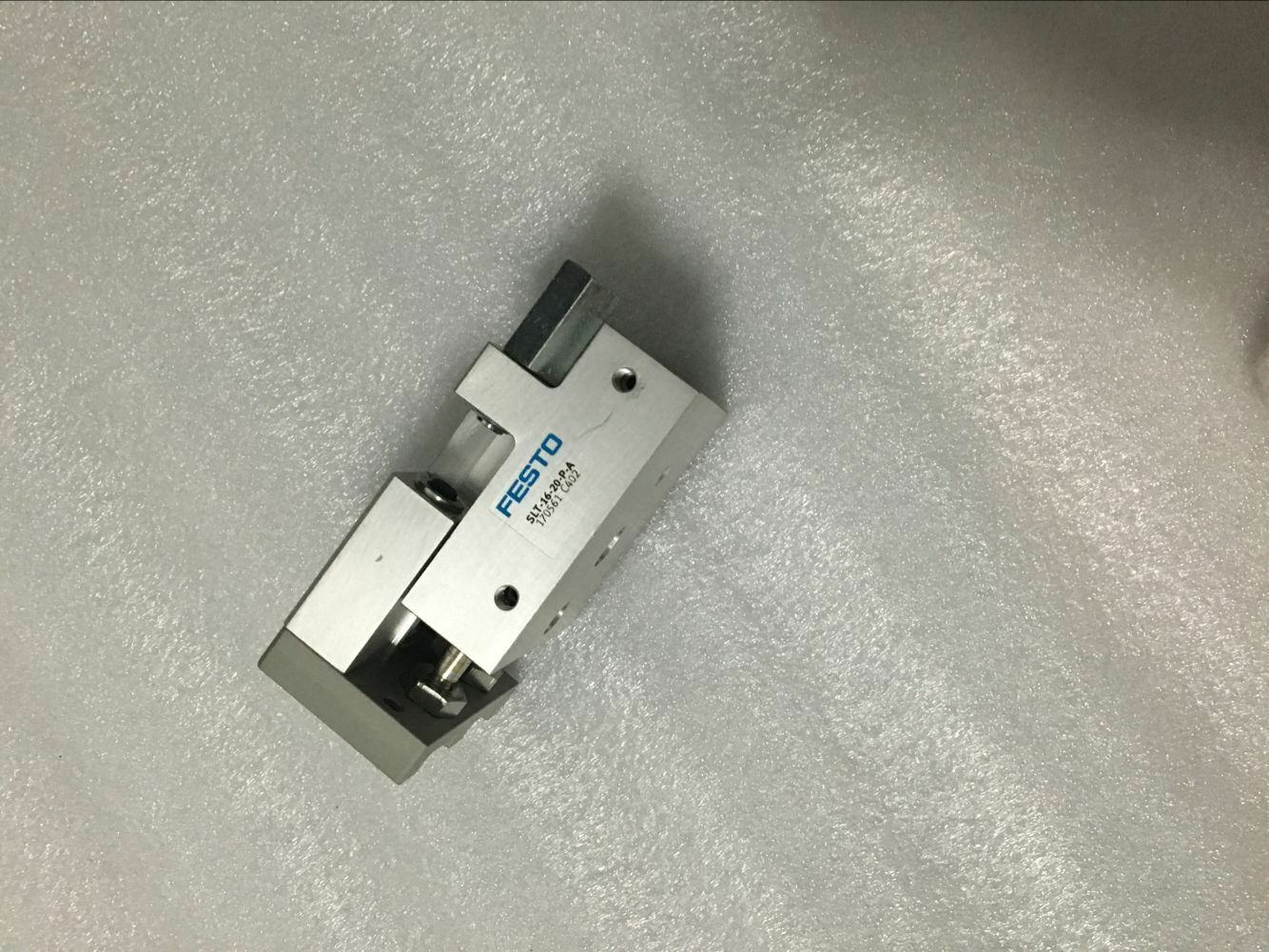 1PC NEW FESTO SLT-16-20-P-A170561)