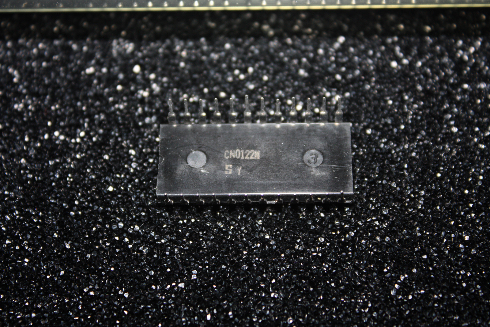 Signetics CN0122N, CN0122