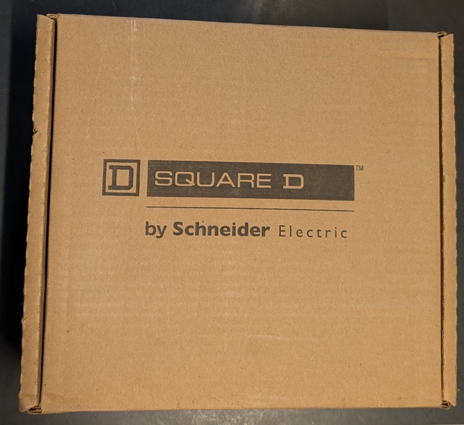 NEW Square D Schneider Electric SSP04EMA24 Surge Protection Surgelogic 208Y120V
