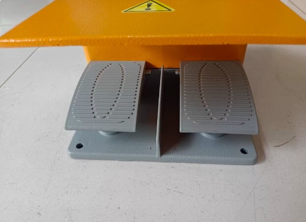 1PCS NEW FIT FOR Foot switch YDT1-15 380V15A