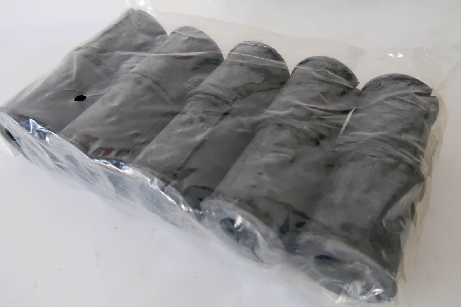 LOT OF 200 NWS CG-1-1020-114 Hanger Insert 10mm-20mm Barrel Cushion 20 Packs