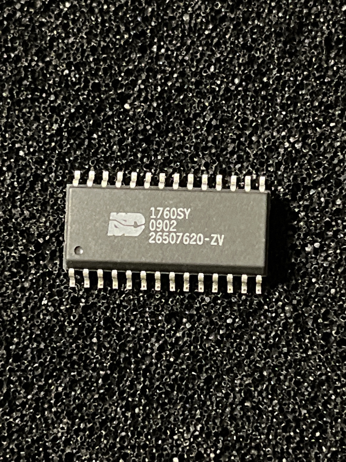 ISD1760SY ~ Nuvoton ~ IC Voice Record & Playback Device ~ 28-SOIC
