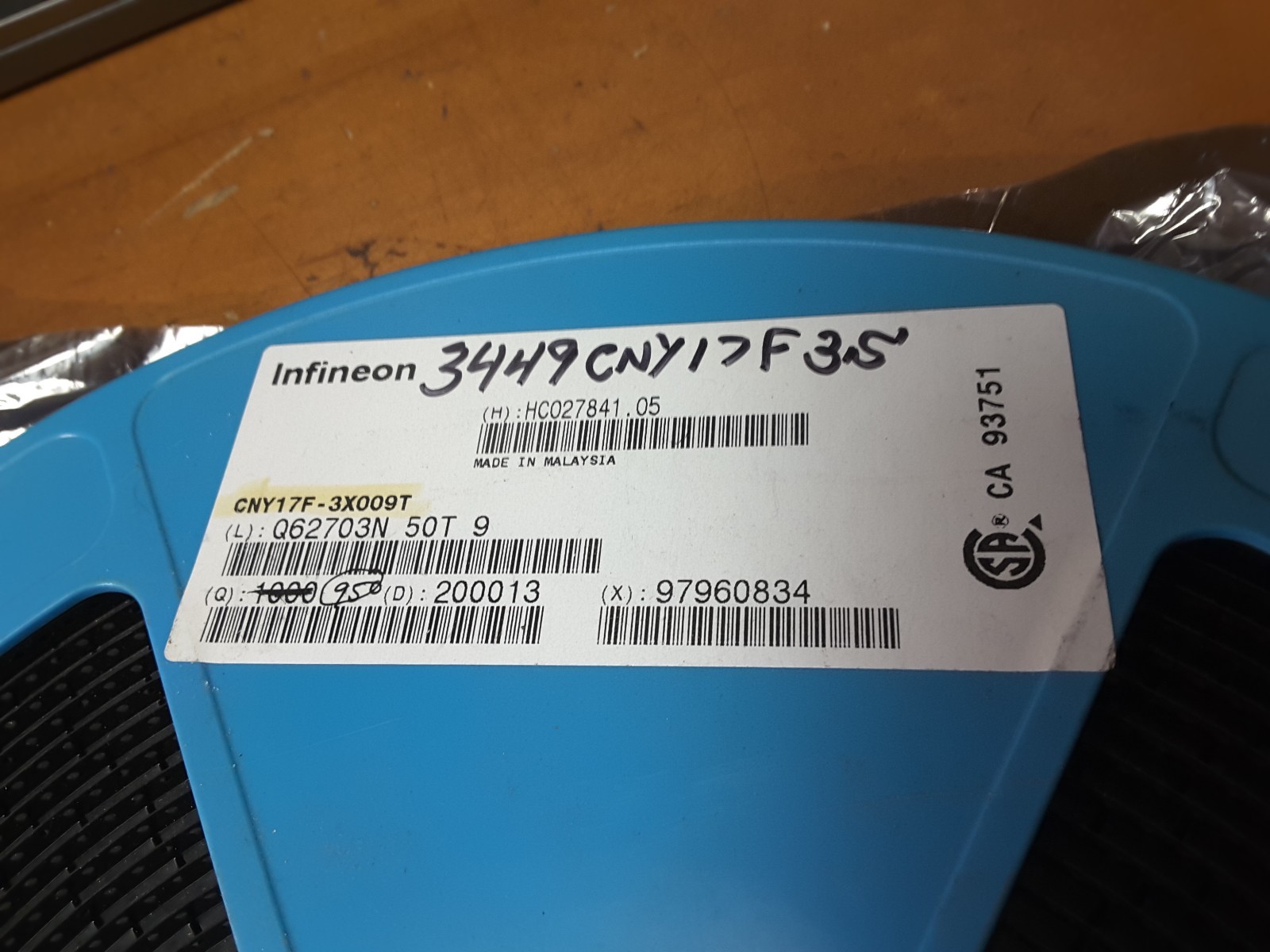(950) CNY17F-3X009 5KV INFINEON TRANSISTOR 6-SMD 17F3X009 NEW SALE NOS T&R $99