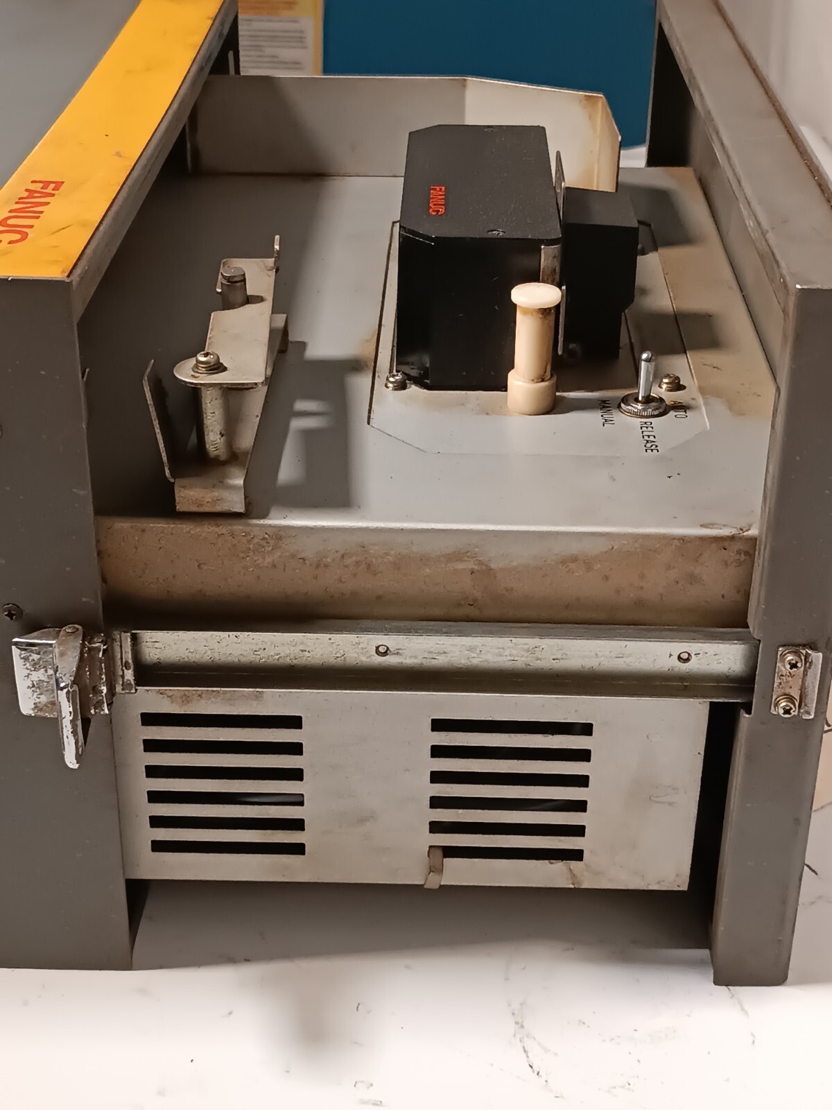 Fanuc LTD A13B-0074-B001 Portable Tape Reader Unit without Reel