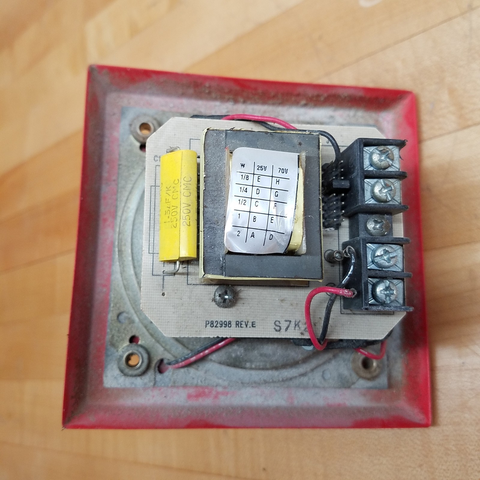 Wheelock E-70-LSM-24 Fire Alarm Speaker Strobe, 25/70 VRMS, 15/75cd – USED