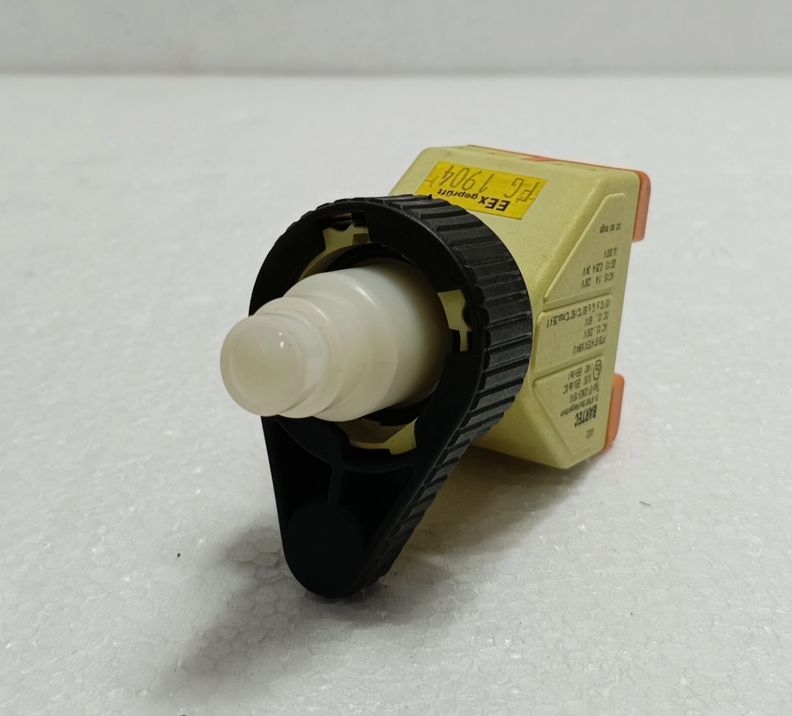 Bartec D-97980 Bad Mergentheim Illuminated Button 07-3363-1810 | New Surplus