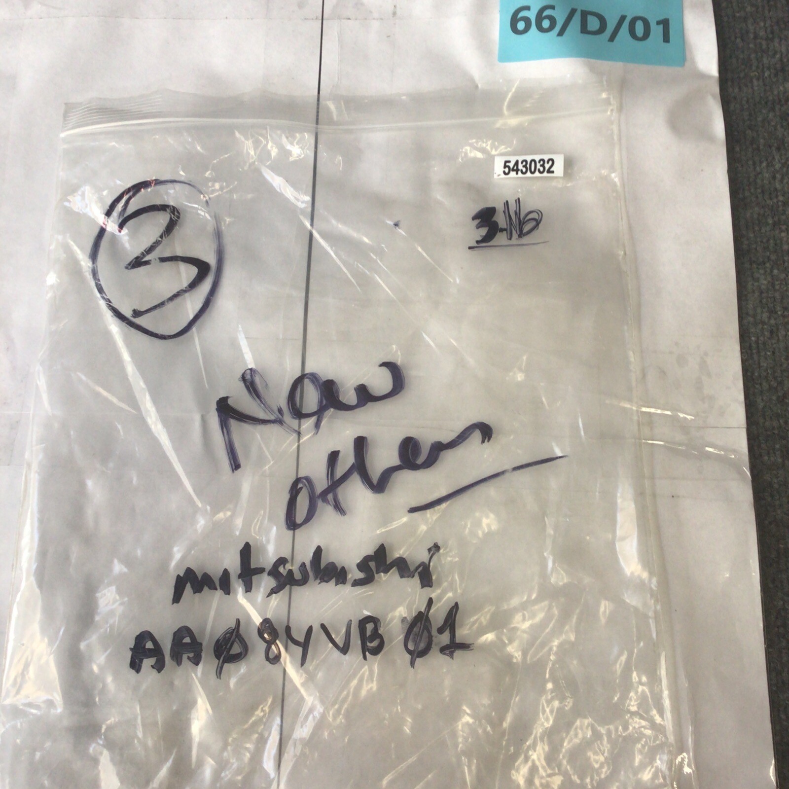 Mitsubishi Electric AA084VB01 LCD Display Screen 8.4″ 640×480 New