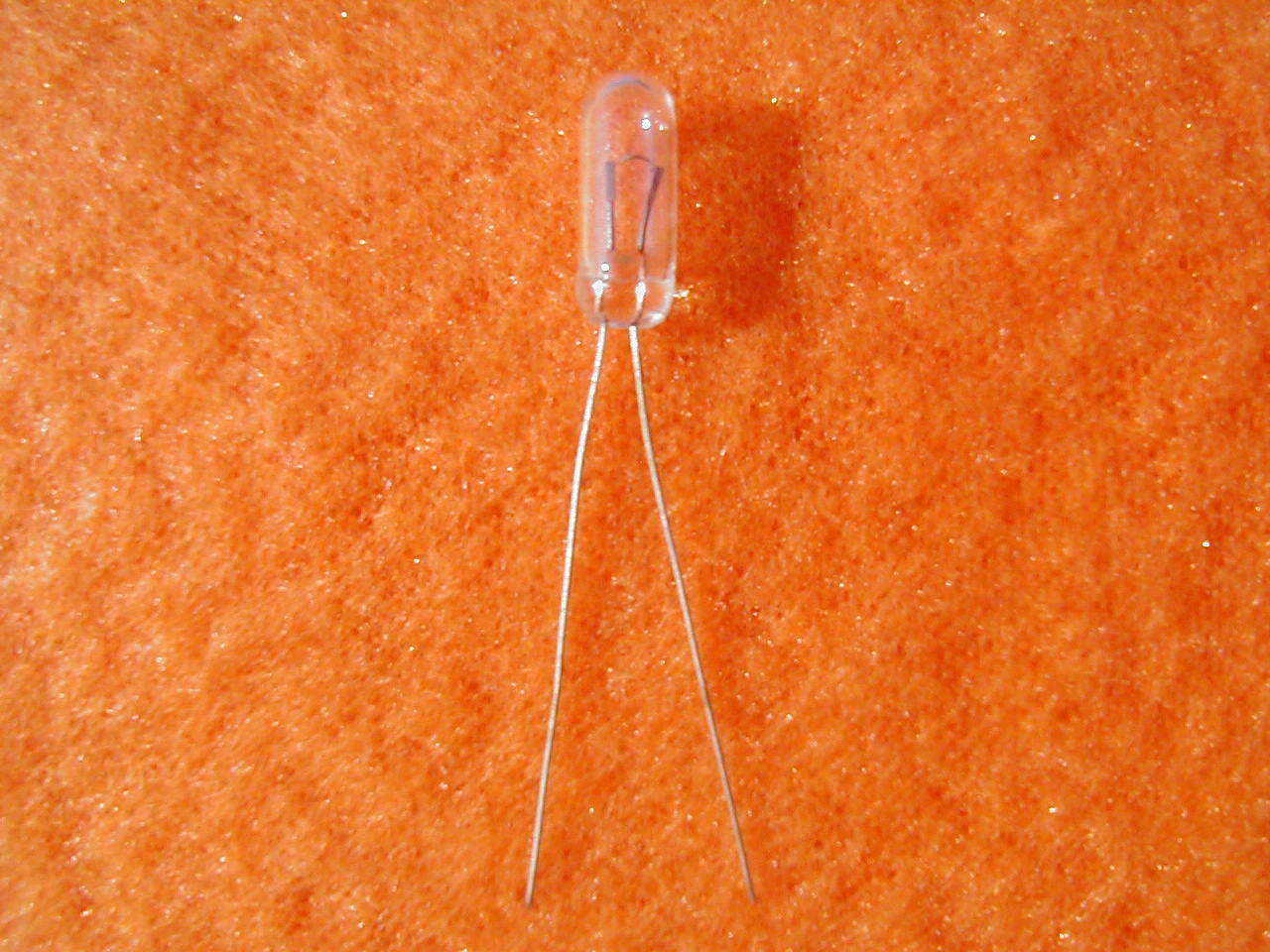 Light Bulbs, Lamps, Small, 8 Volt – Very Tiny, Miniature, Mini, 5 Bulbs