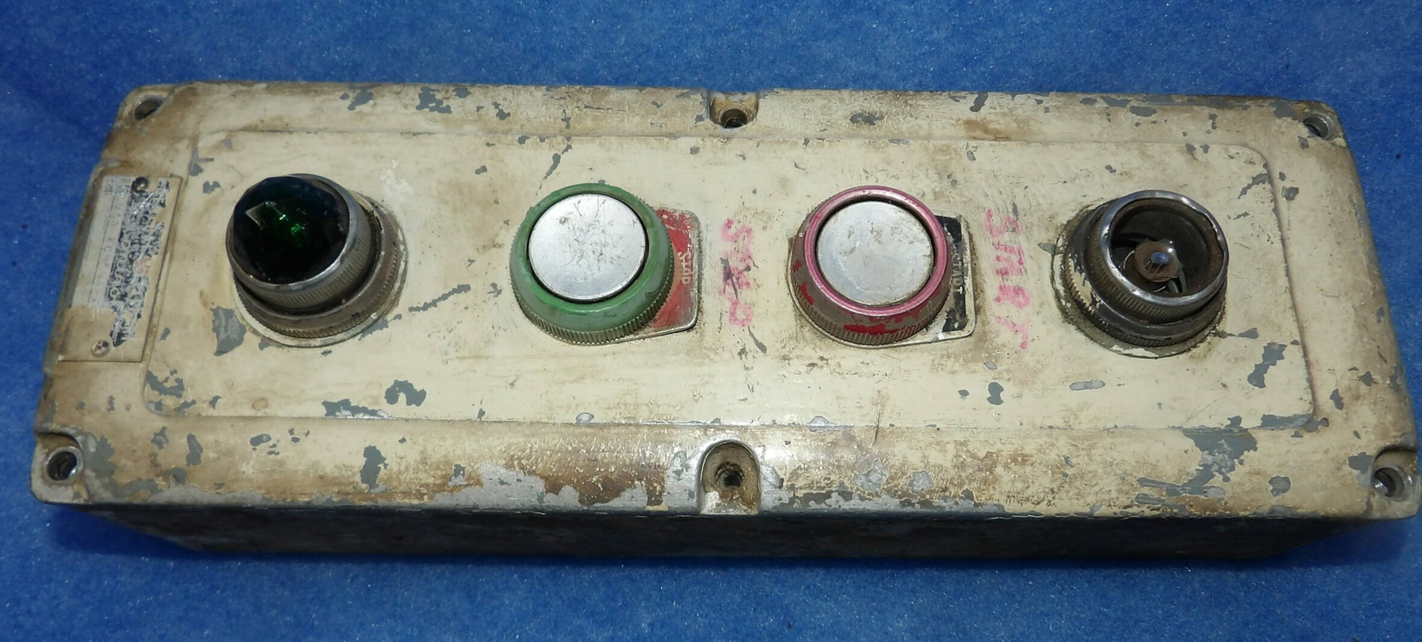General Electric CR2940-FC204A-600 Push Button Control Station + 1 Year Warrnaty