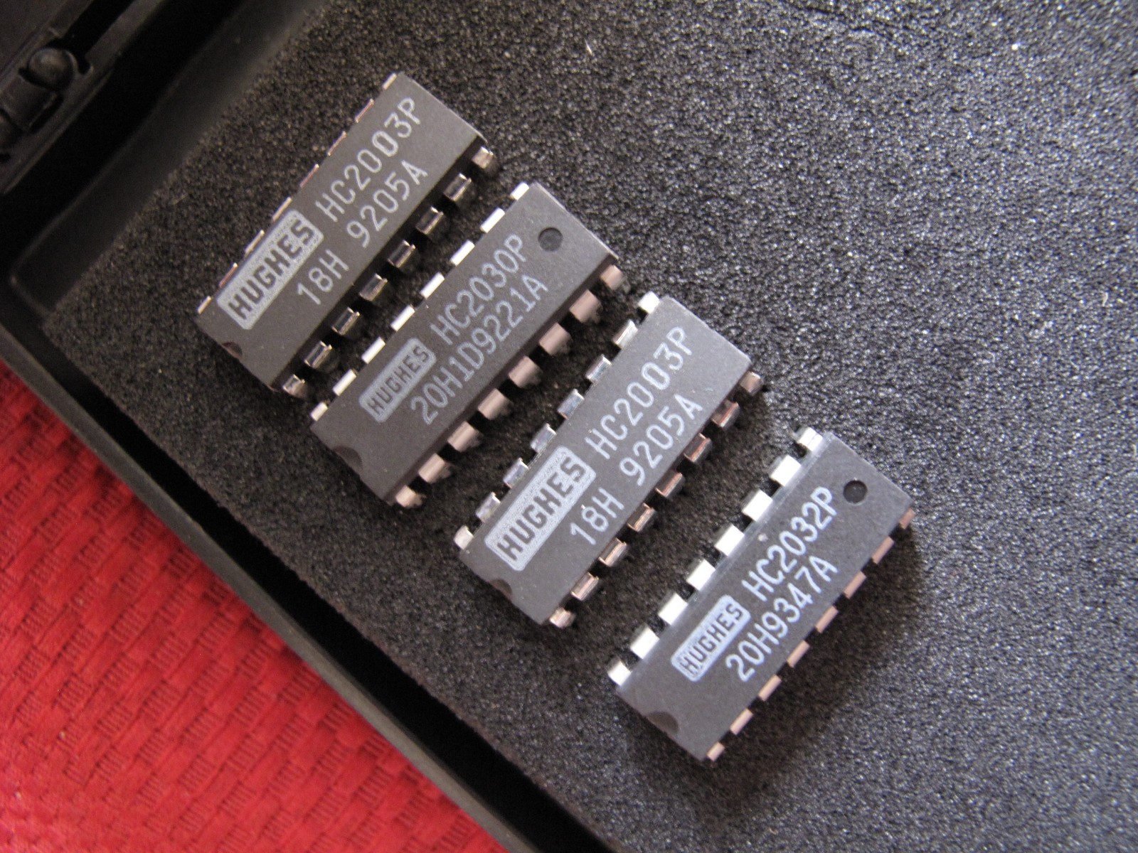 vintage HUGHES Samples Microprocessor Chip Lot of 4 – Unused