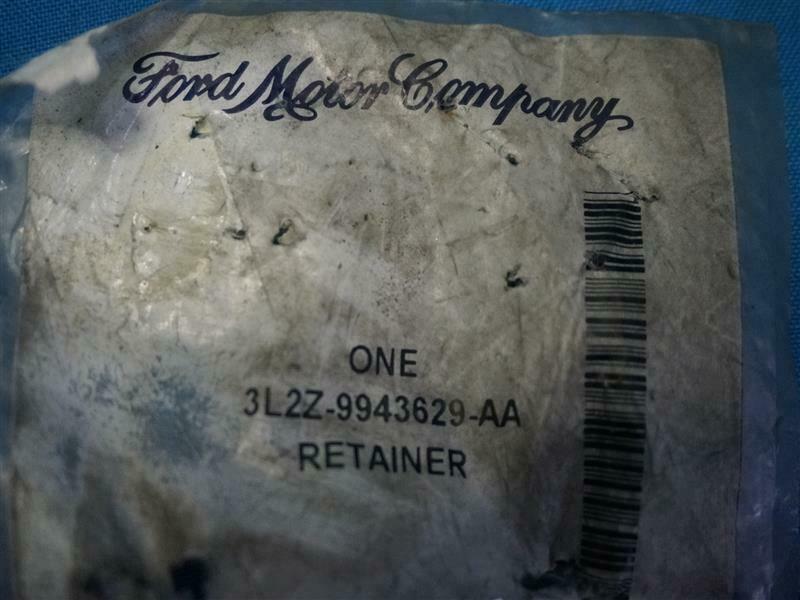 Ford 3L2Z-9943629-AA 3L2Z9943629AA Retainer NEW NNB Expedited Shipping