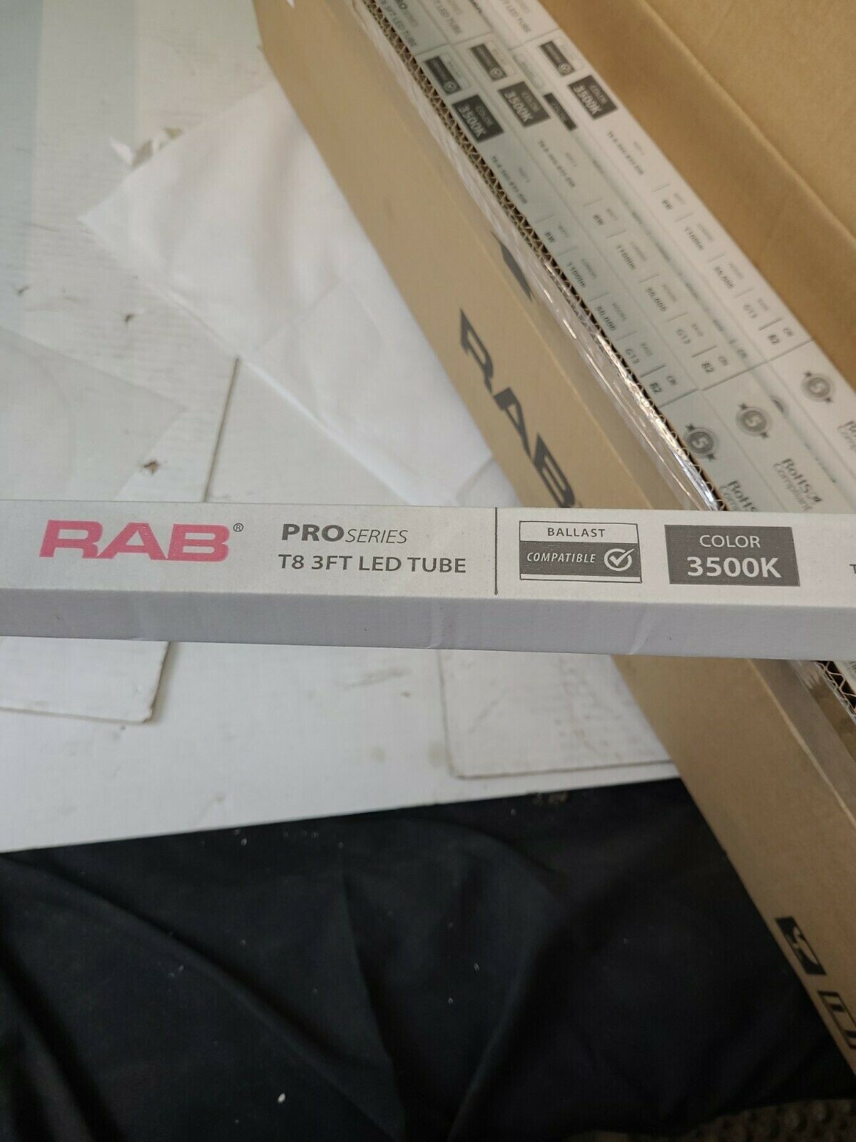 RAB T8-9-36G-835-DIR-T8 LED TUBE-8W-3500K-G13-BALLAST COMPATIBLE-LOT OF 19