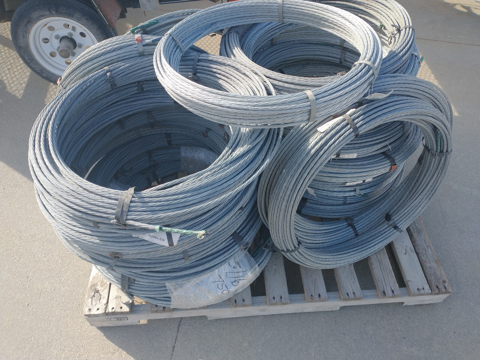 utility hardware 250 feet of 5/16″ high strength guy wire