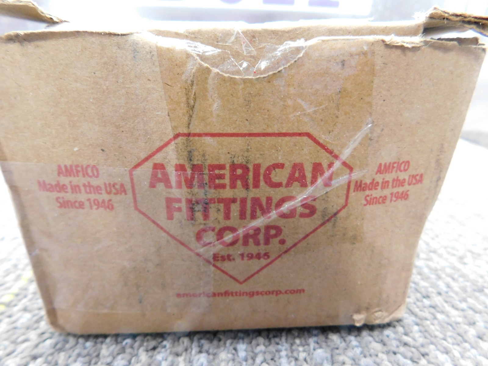 New Box of 25 American Fittings EC751US 3/4″ Steel Compression EMT Connector